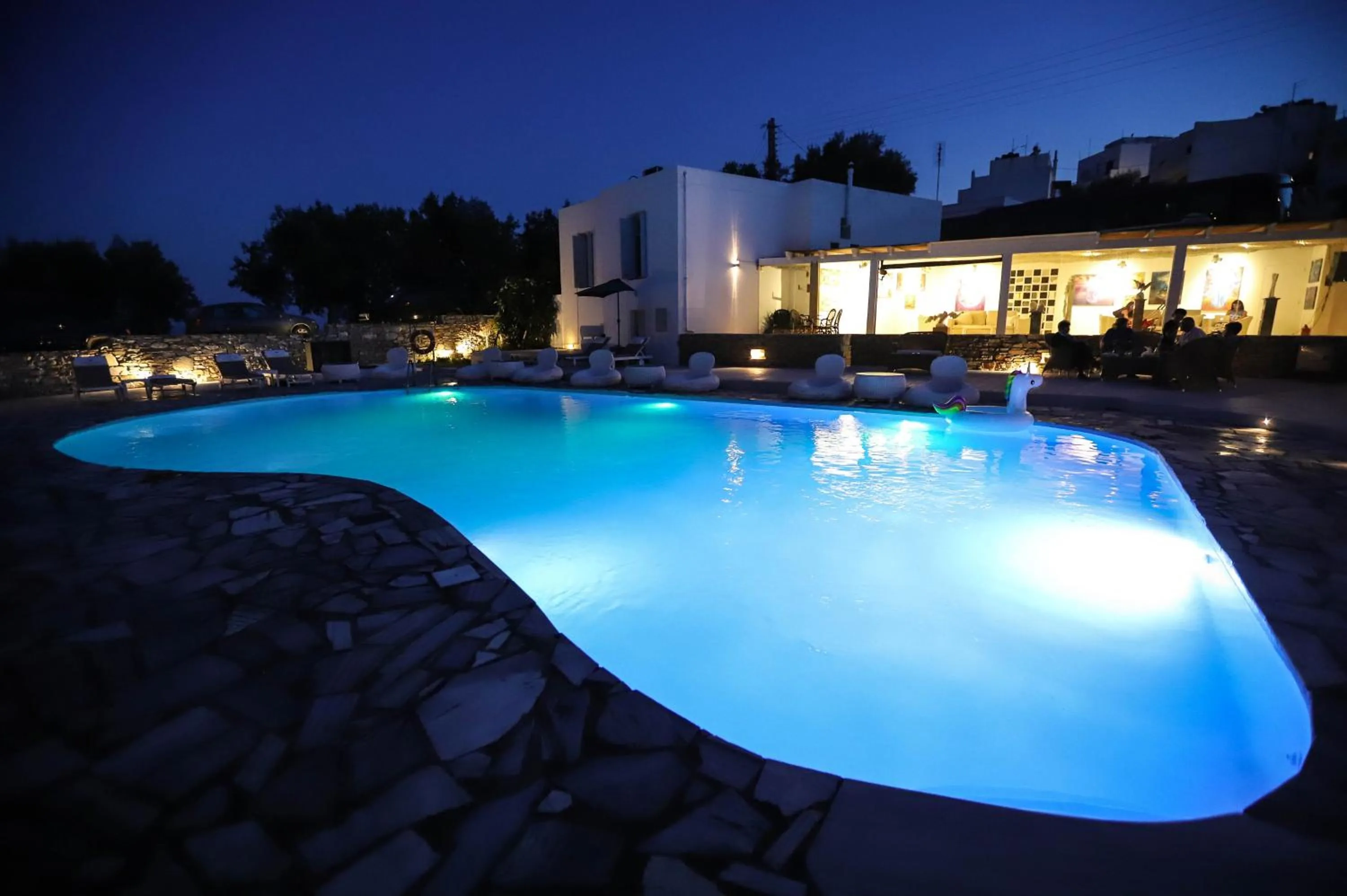 Evening entertainment in Aeolos Bay Tinos