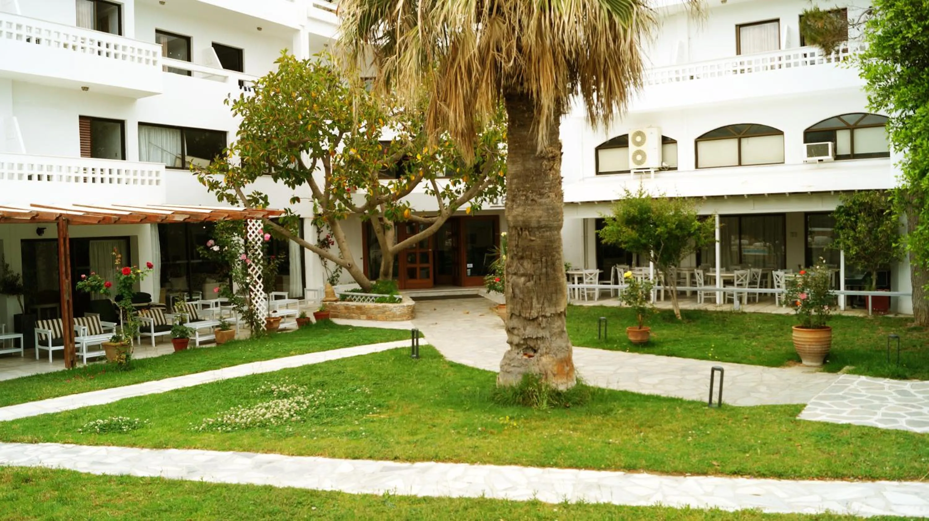 Property building in Aeolos Bay Tinos