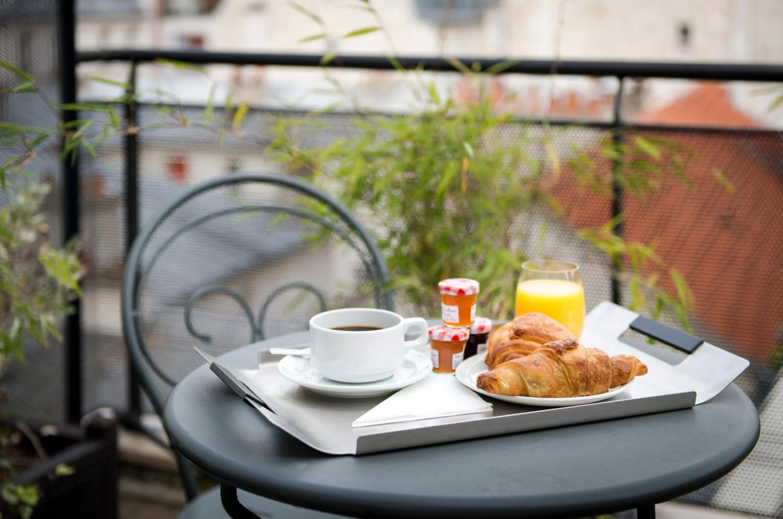 Balcony/Terrace in Dièse Hôtel Bastille