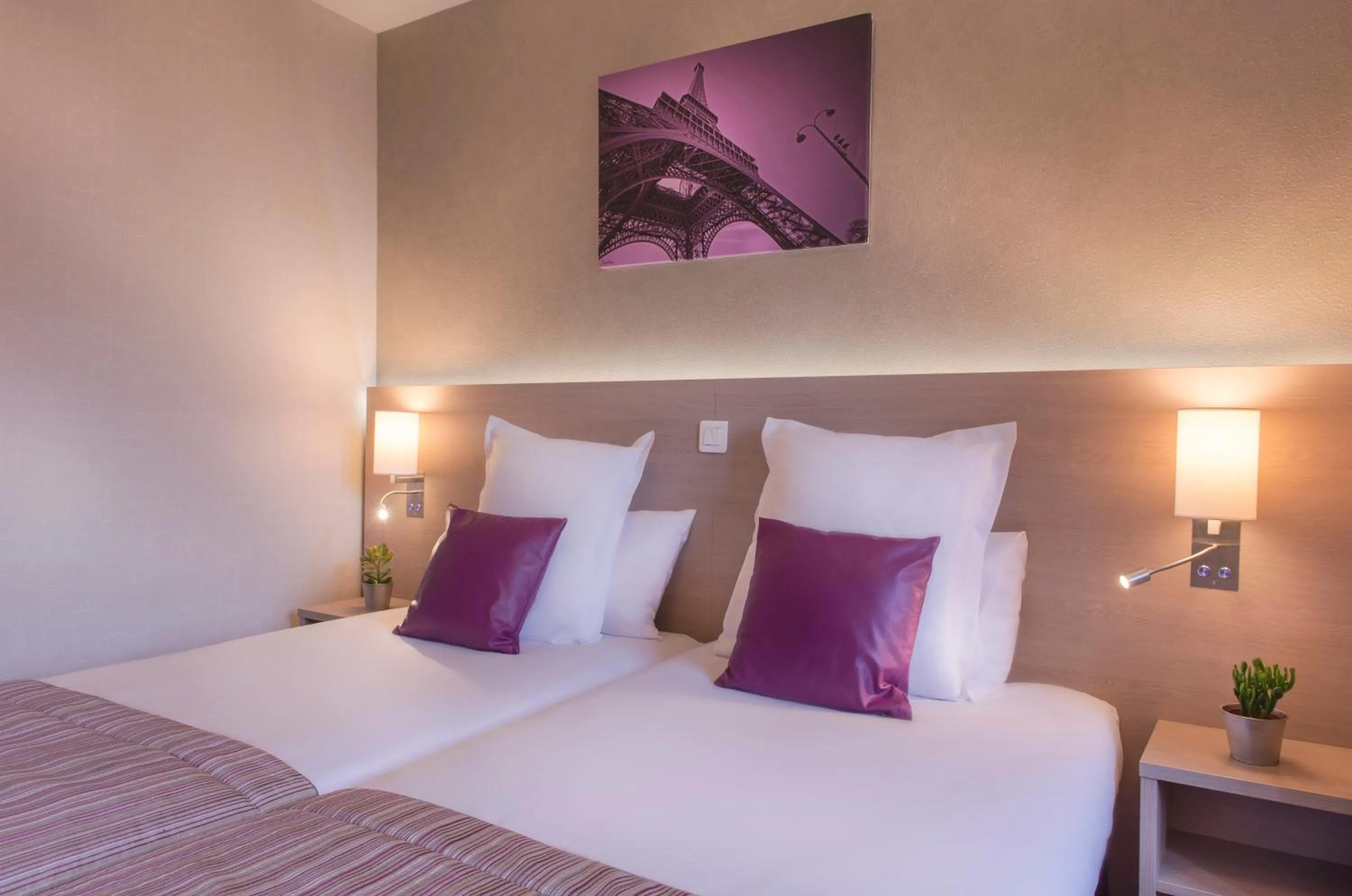 Bed in Dièse Hôtel Bastille