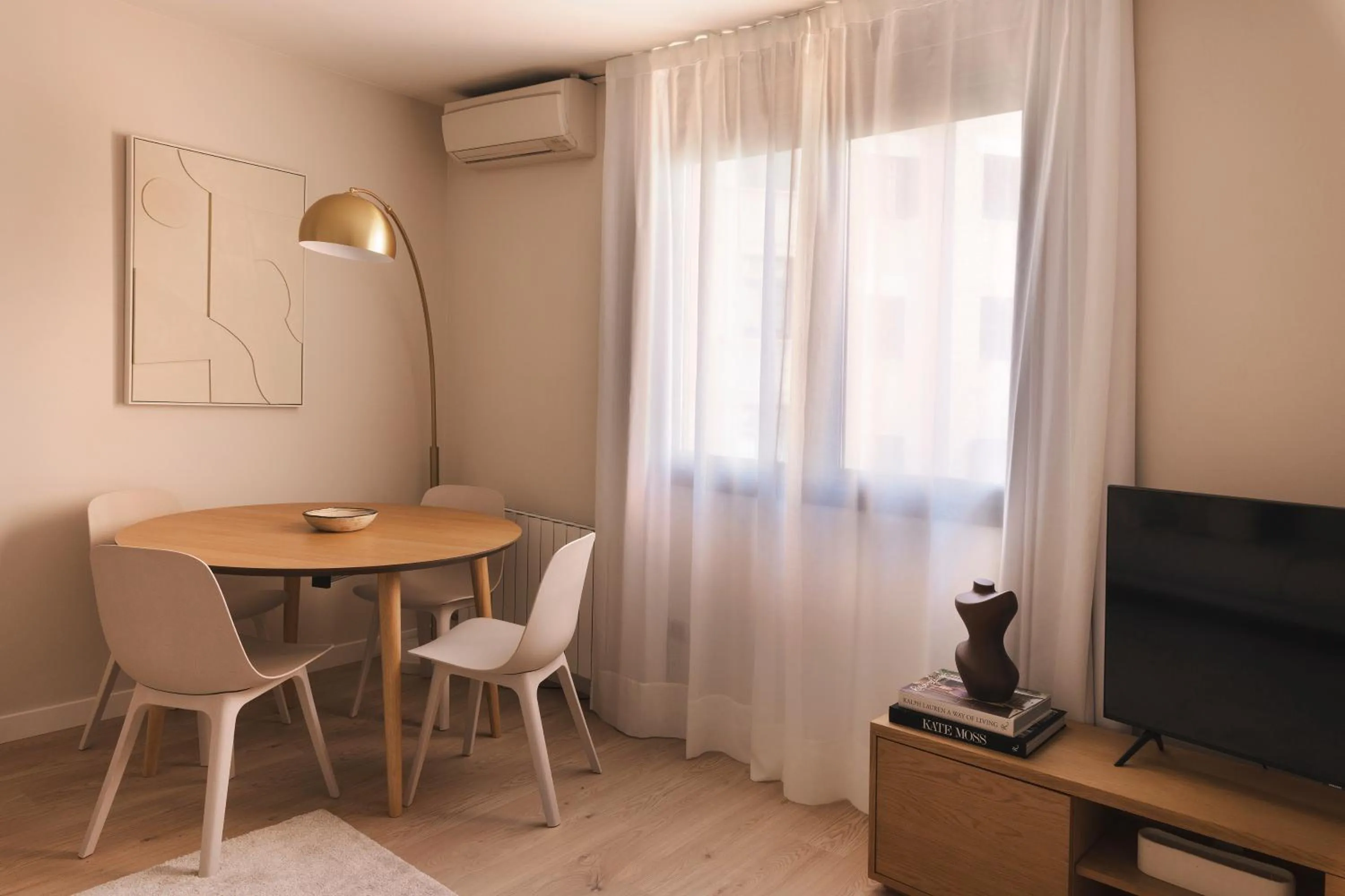 Dining area in C211 Barcelona - Simaba Group