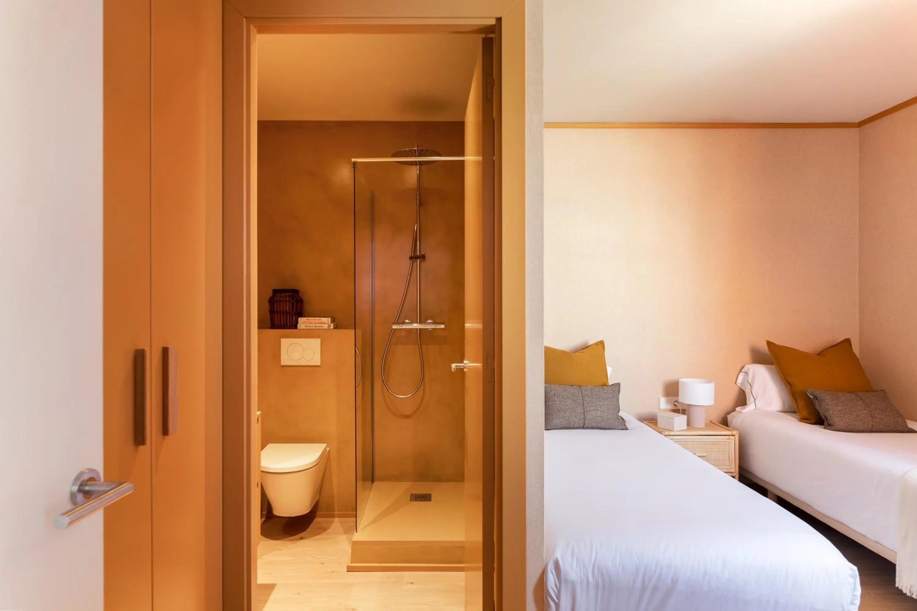 Bathroom, Bed in C211 Barcelona - Simaba Group