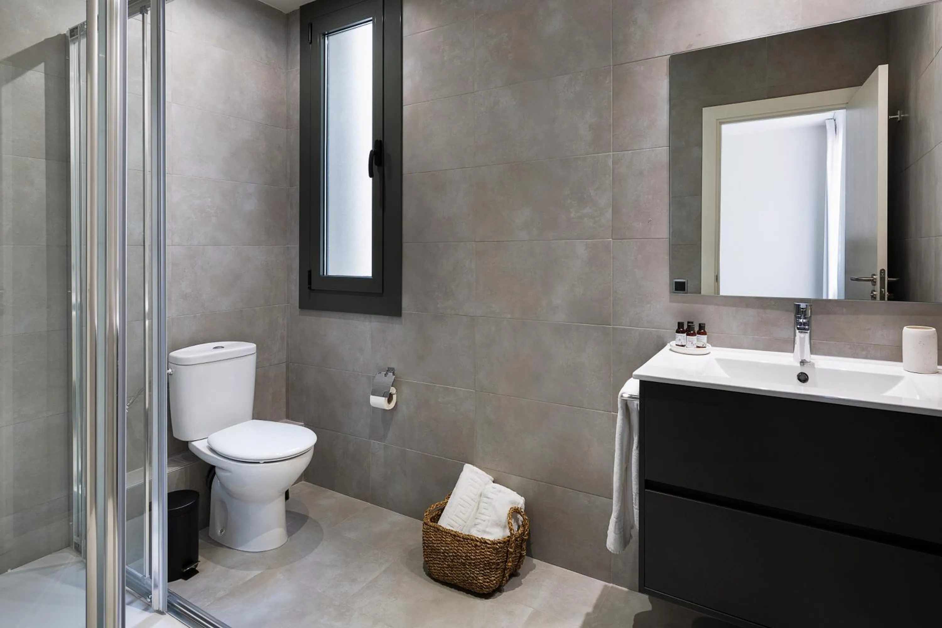 Bathroom in C211 Barcelona - Simaba Group