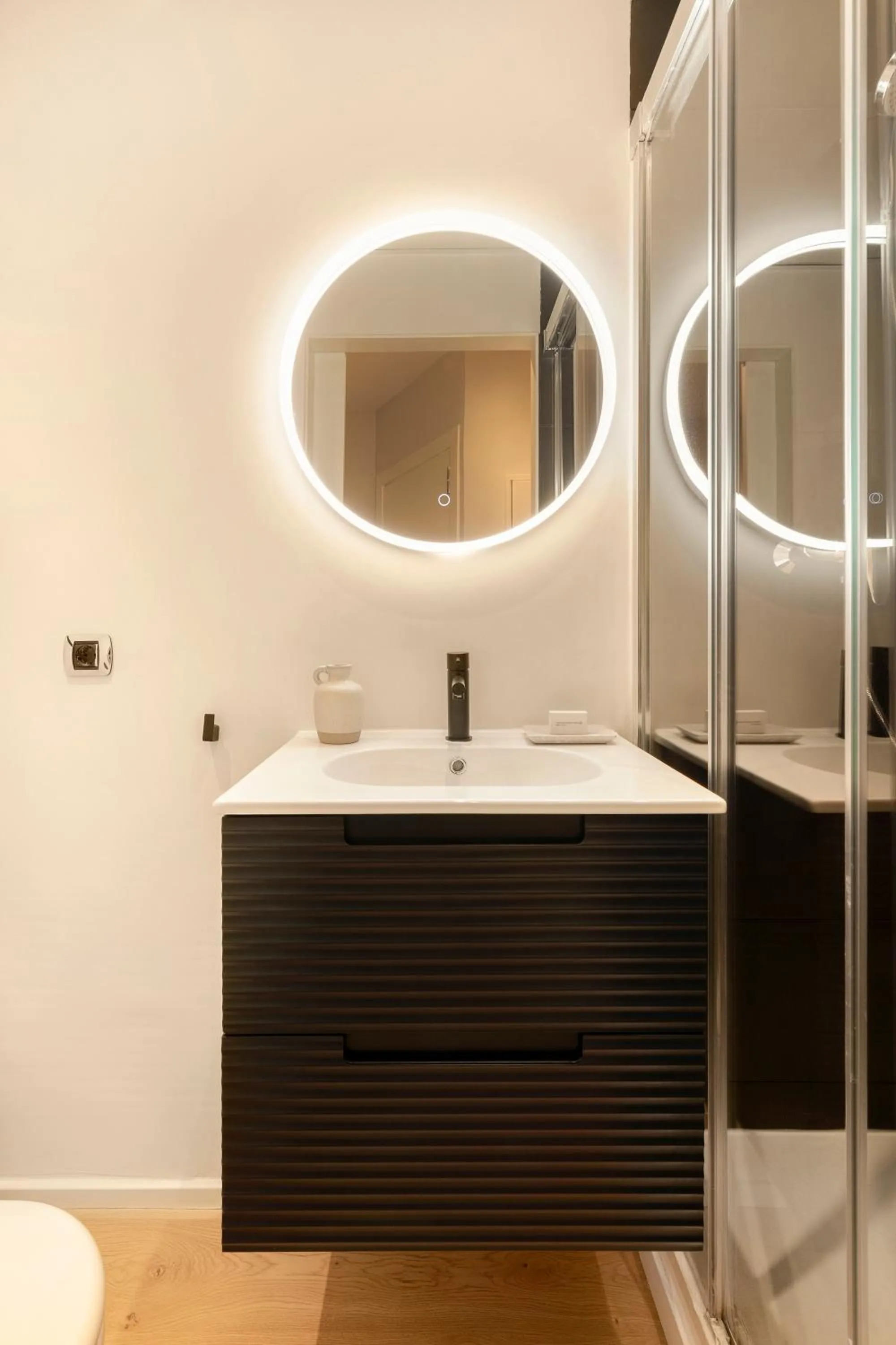 Bathroom in C211 Barcelona - Simaba Group