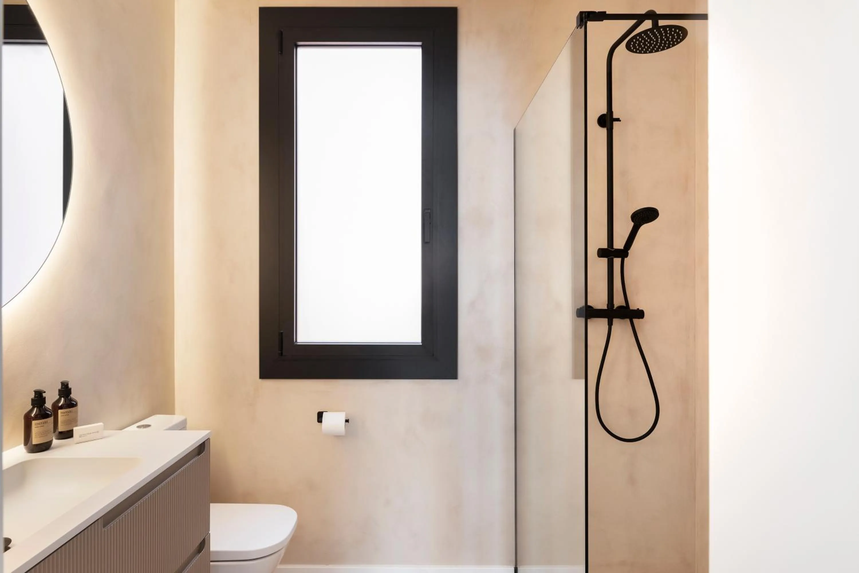Bathroom in C211 Barcelona - Simaba Group