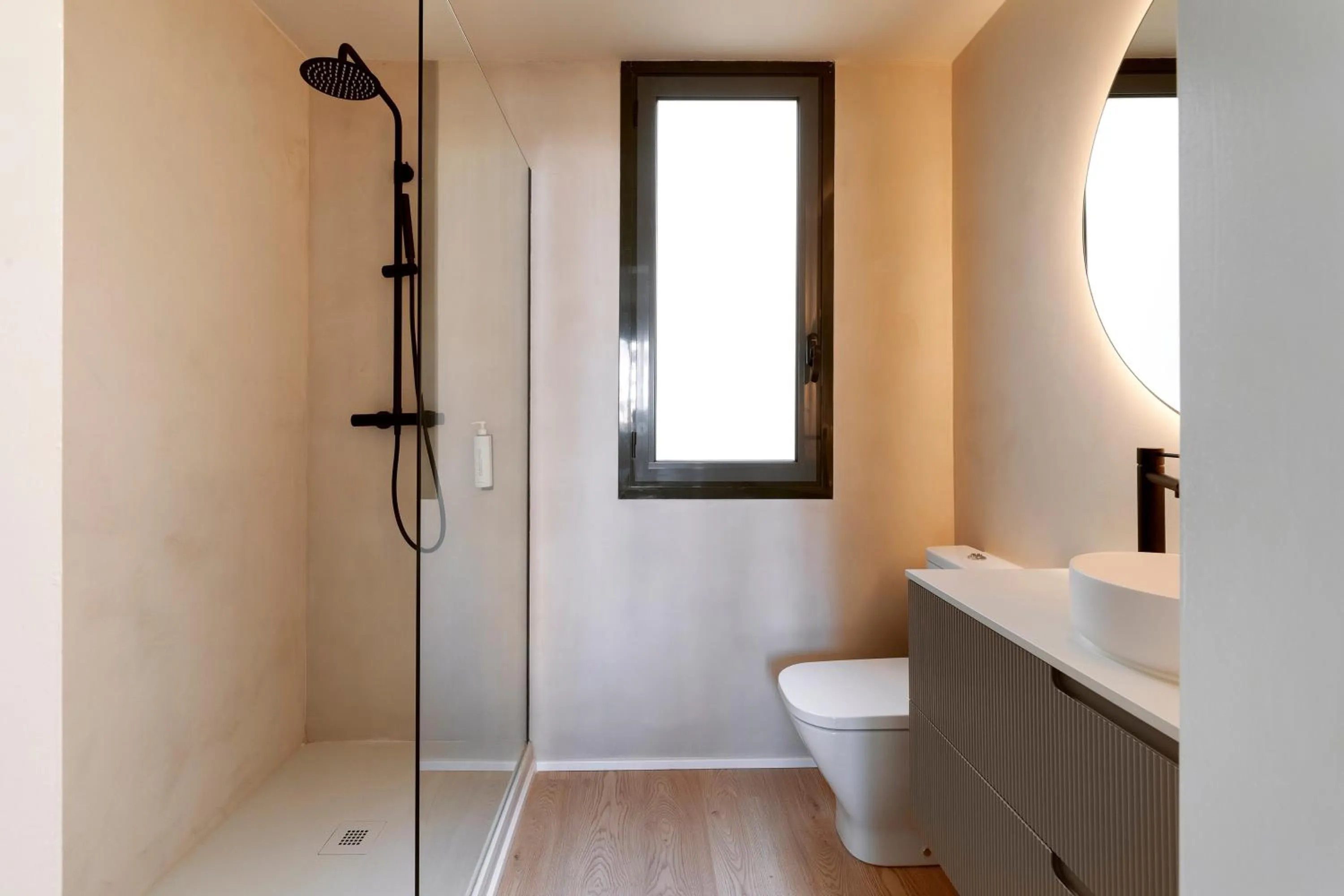 Shower in C211 Barcelona - Simaba Group