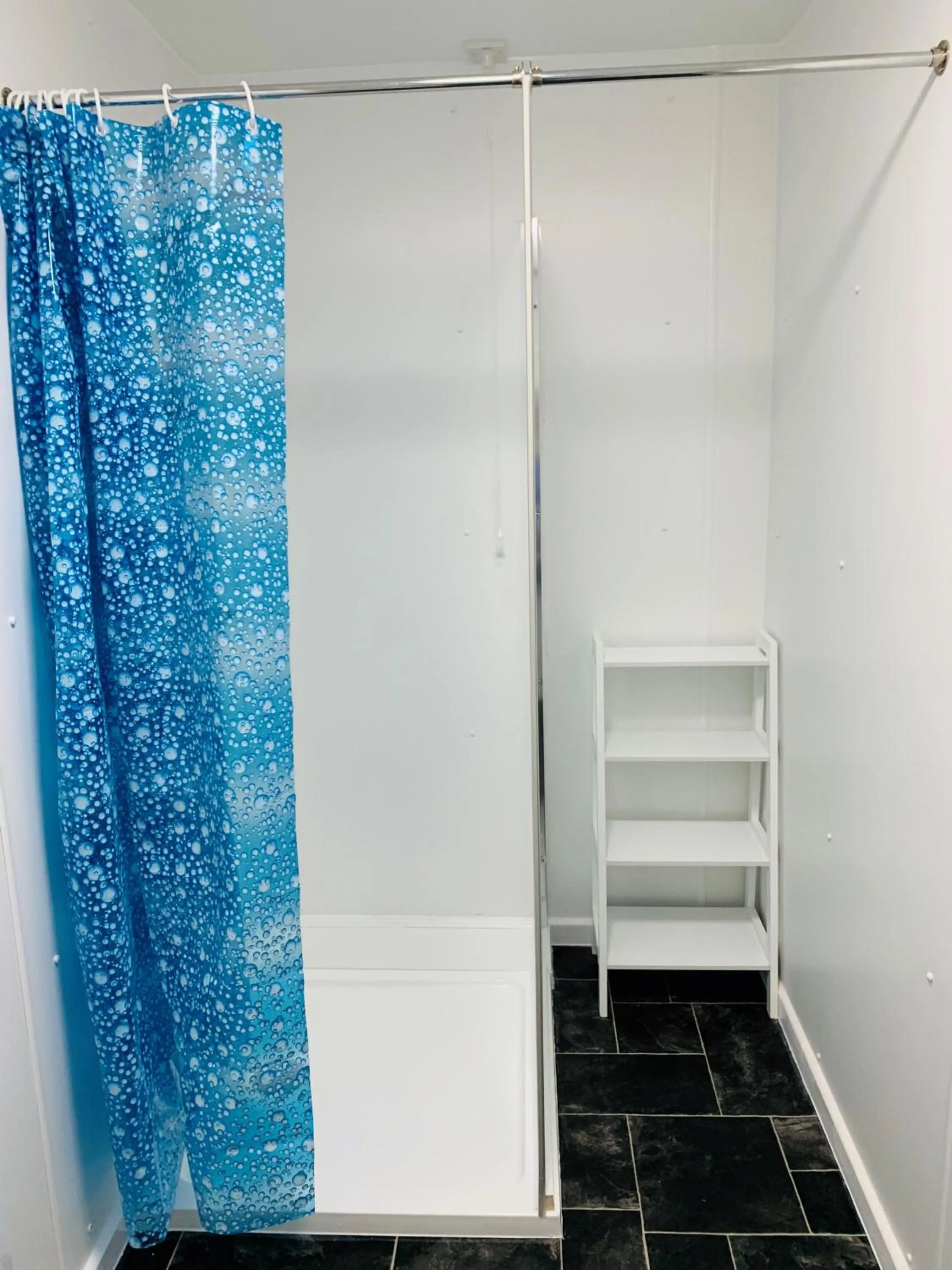 Bathroom in Four Oaks Hotel