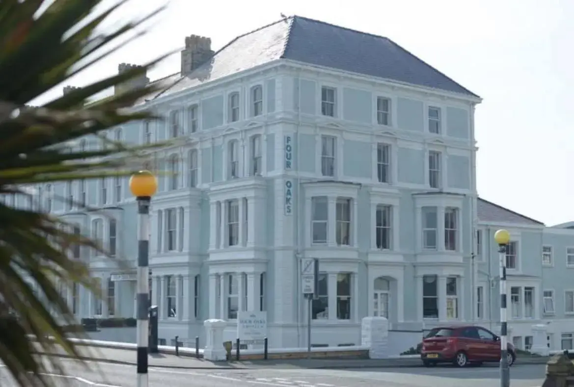 Four Oaks Hotel Four Oaks Hotel