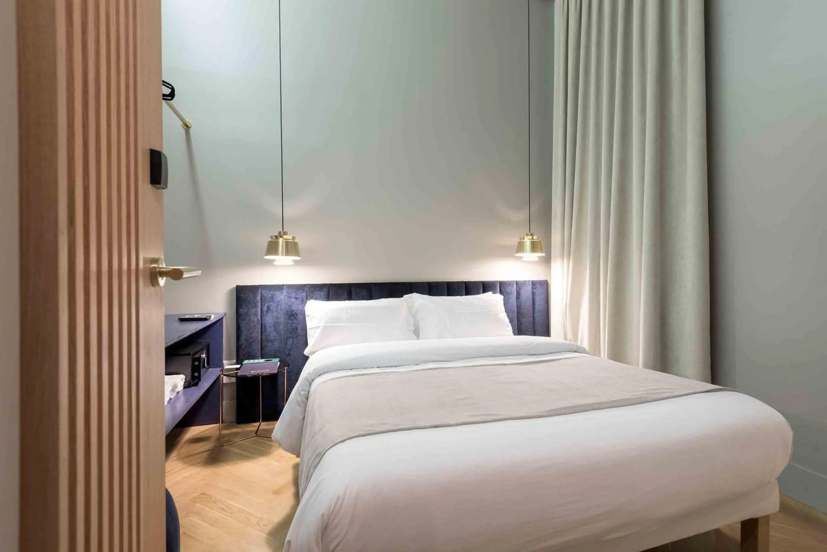Shower, Bed in BUHO Boutique Rooms