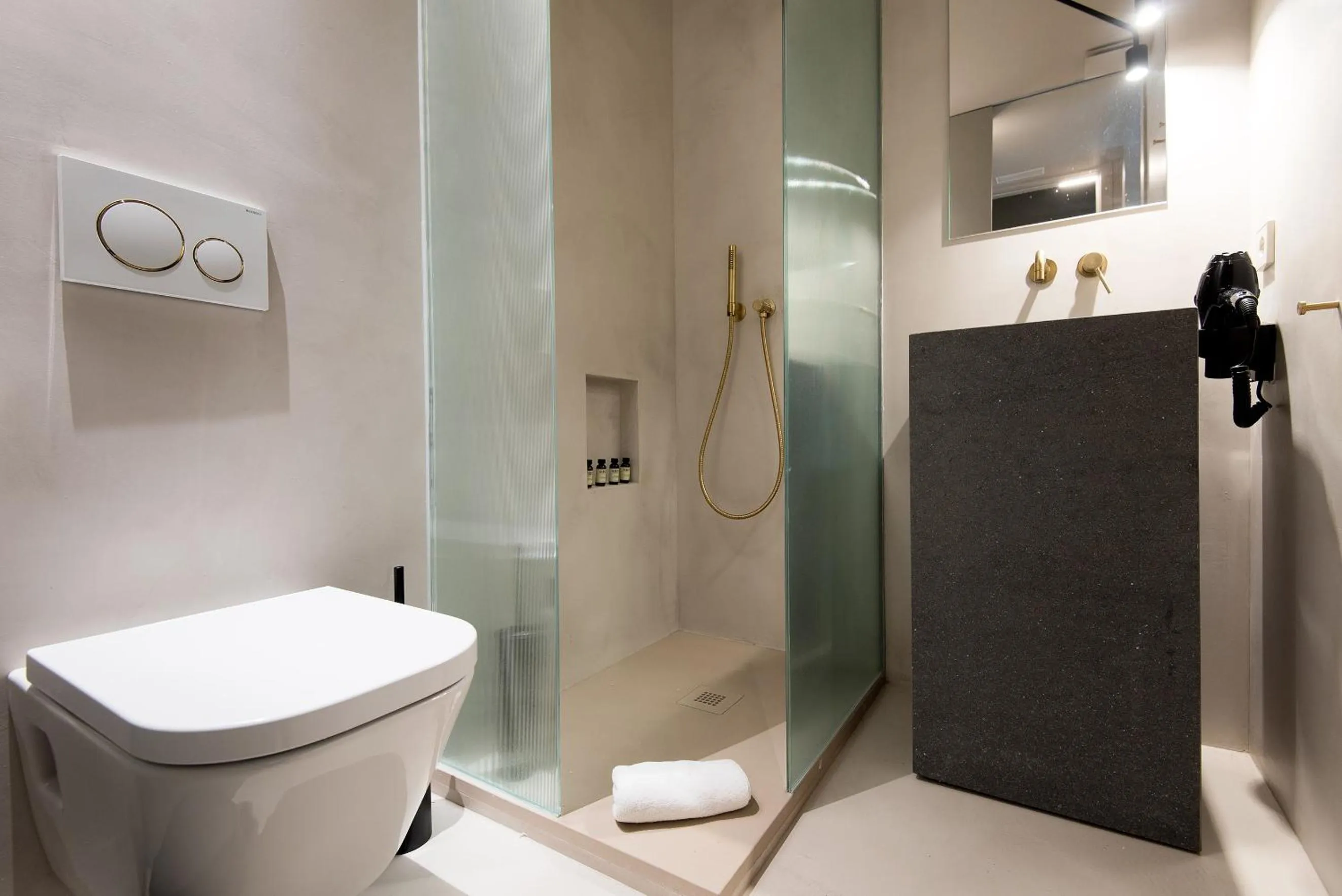 Shower in BUHO Boutique Rooms