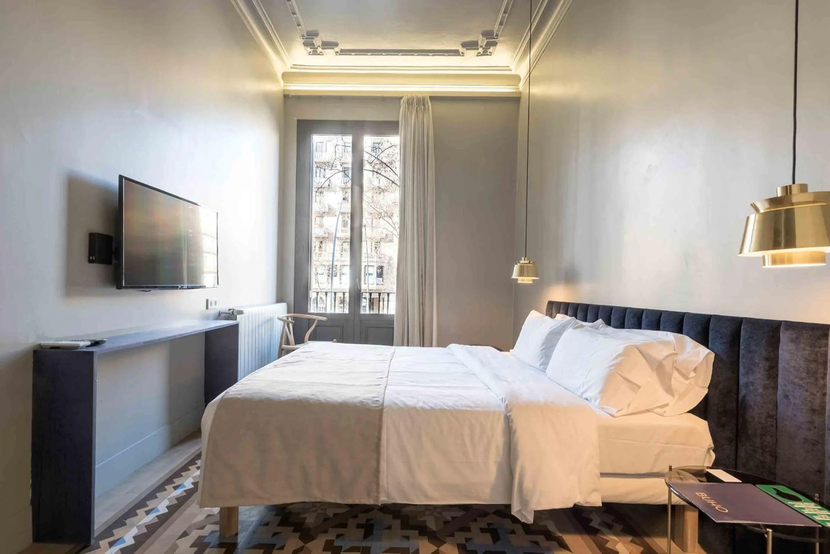 Shower, Bed in BUHO Boutique Rooms