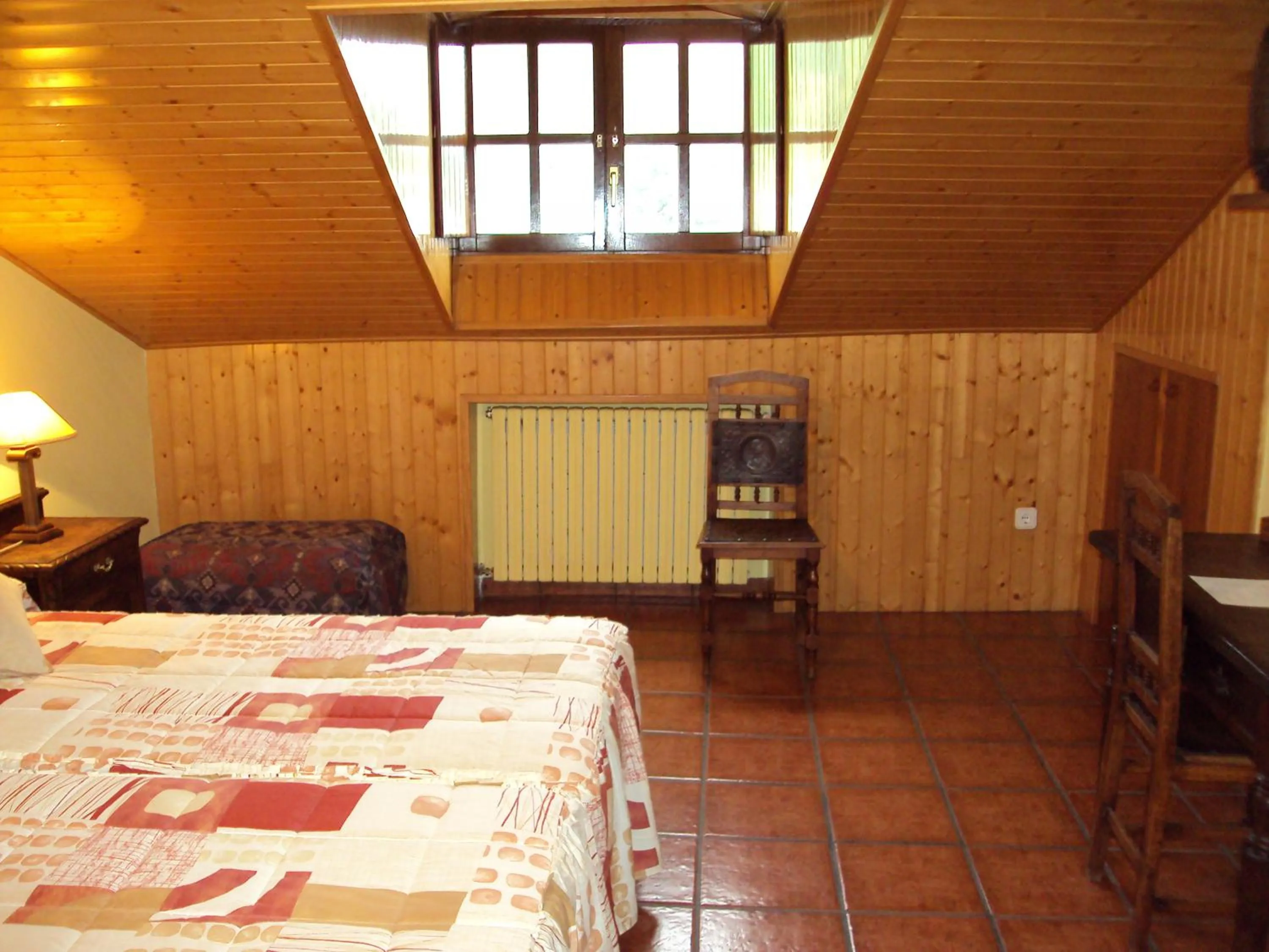Bedroom, Bed in Hotel Rural Valle de Ancares