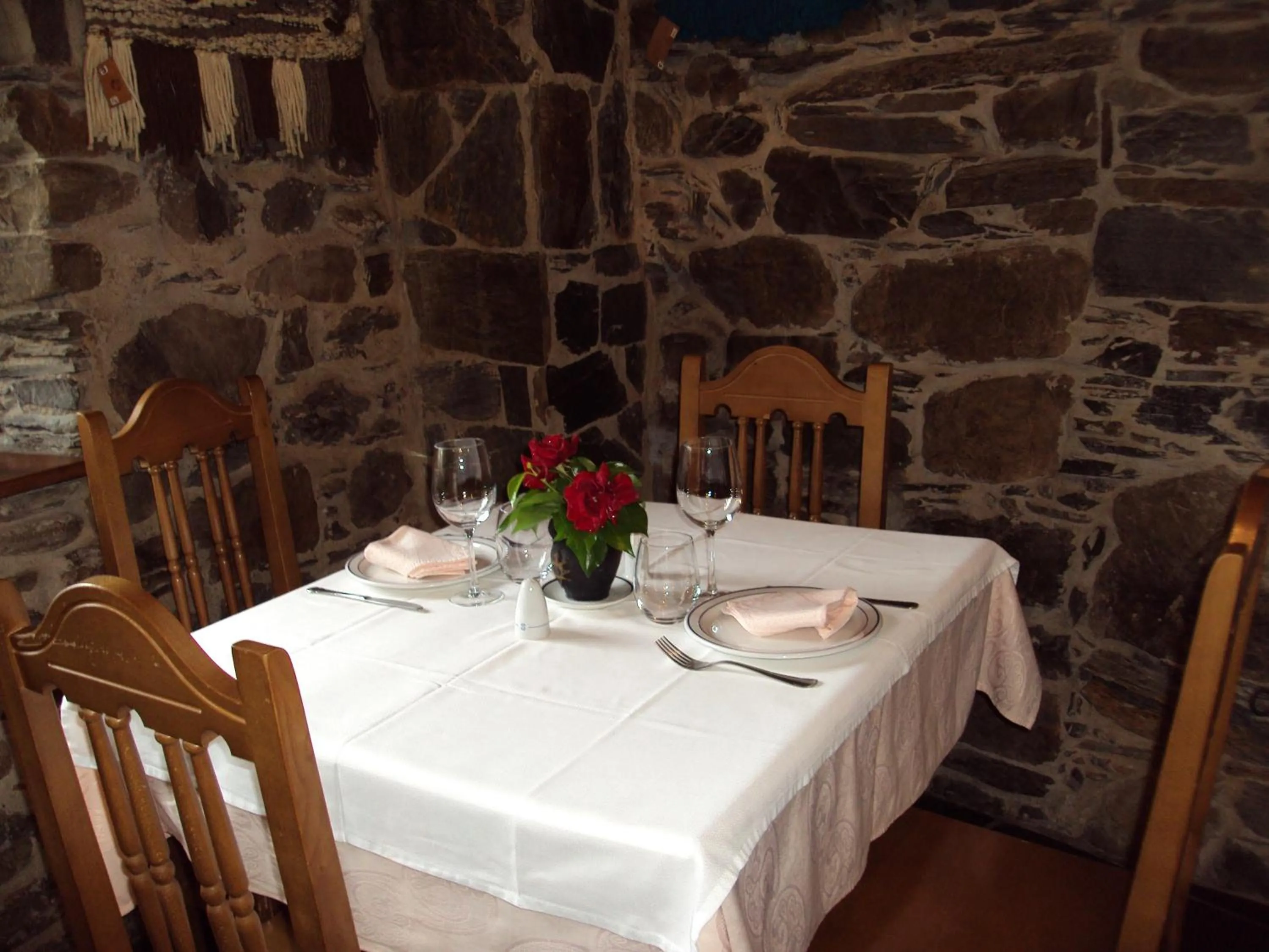 Restaurant/places to eat in Hotel Rural Valle de Ancares