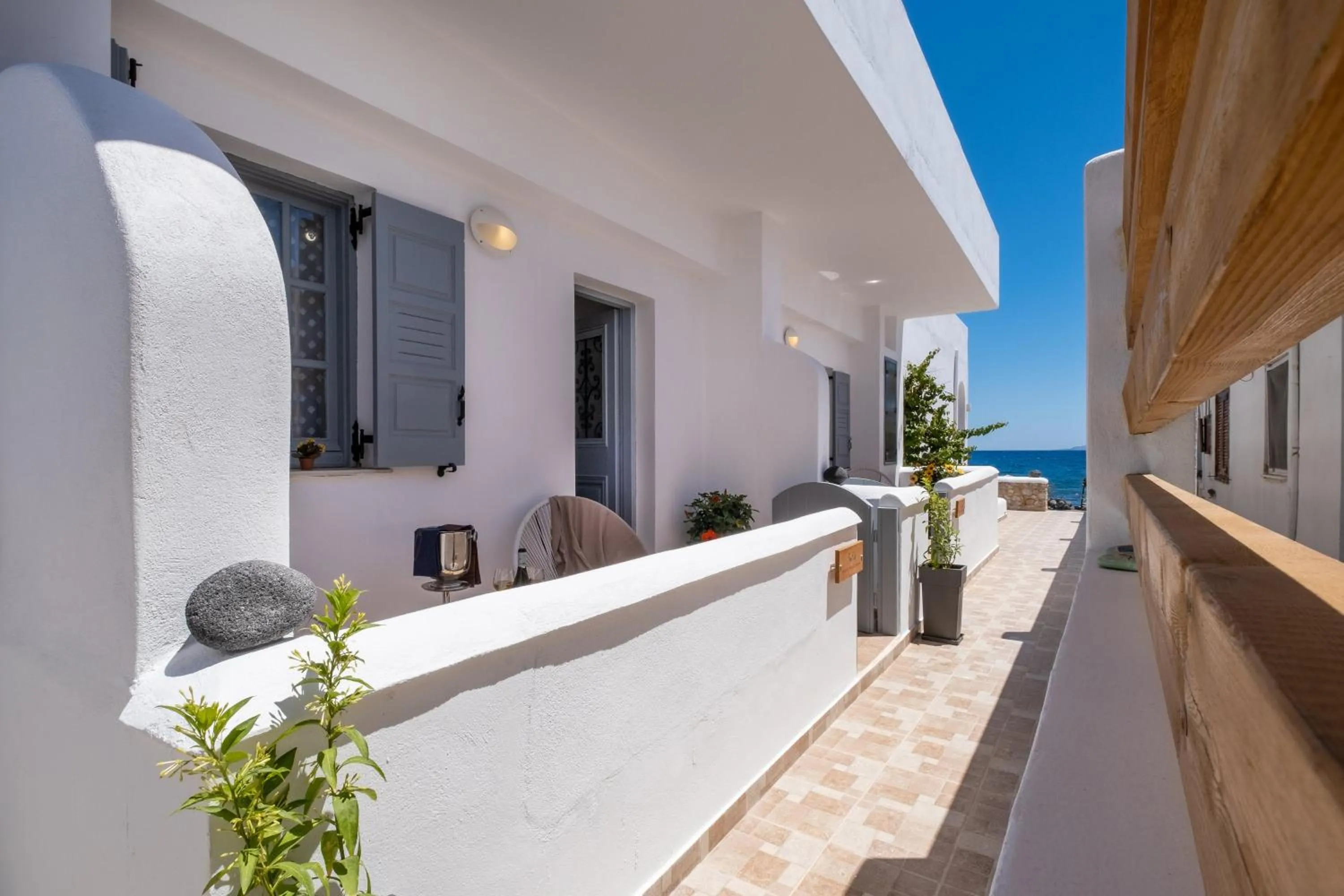 Patio in Beach Houses Santorini