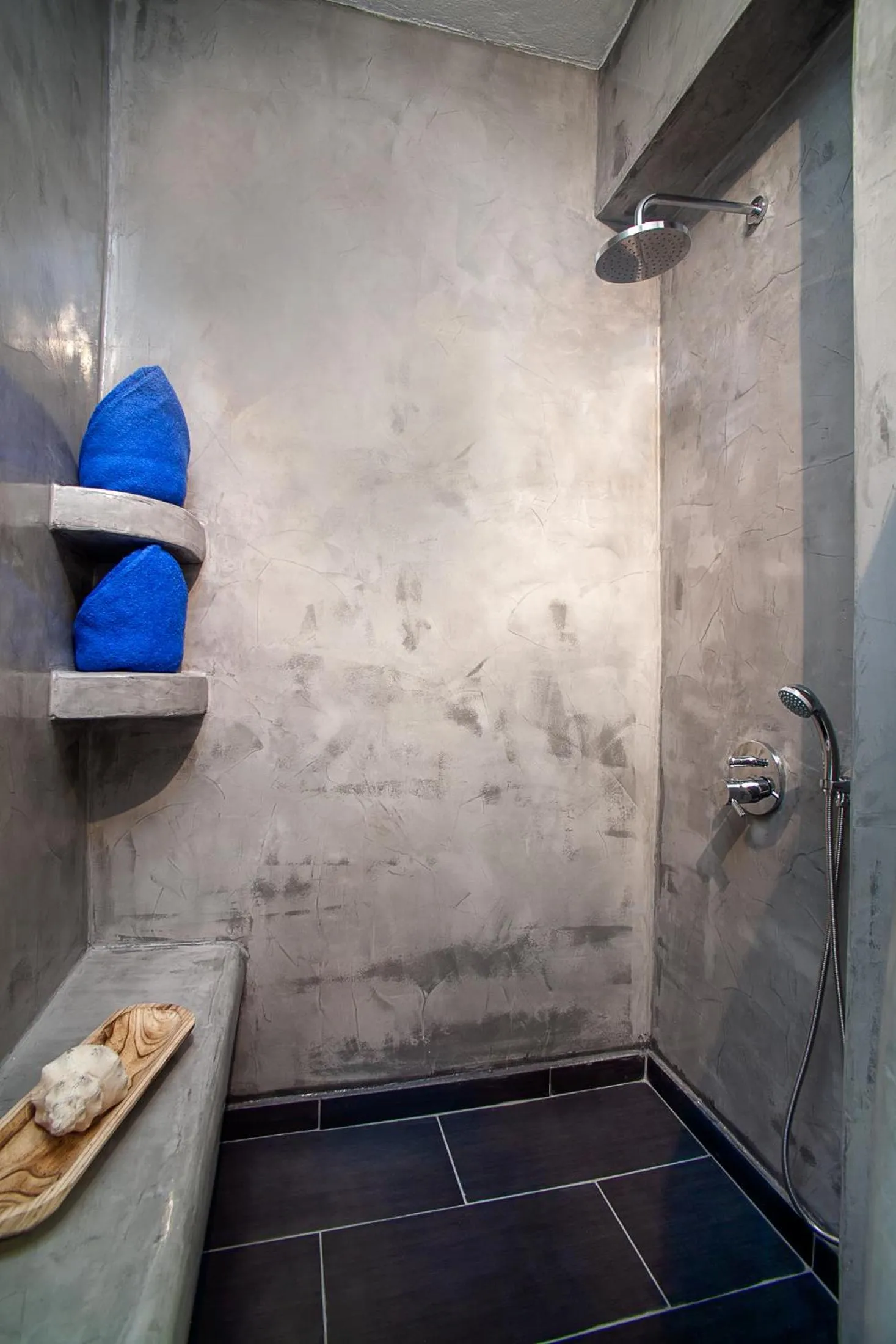 Shower in Beach Houses Santorini