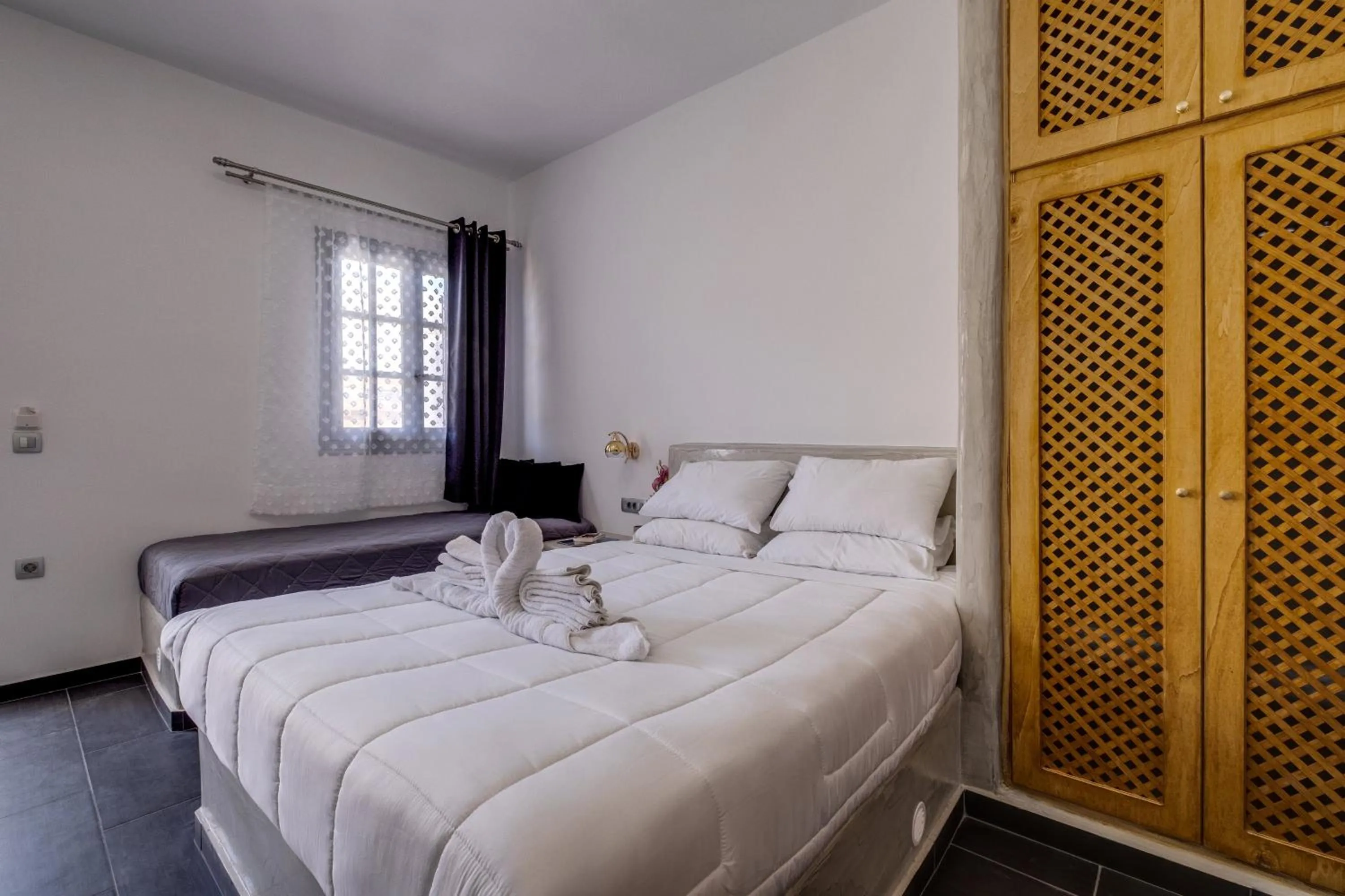 Bed in Beach Houses Santorini