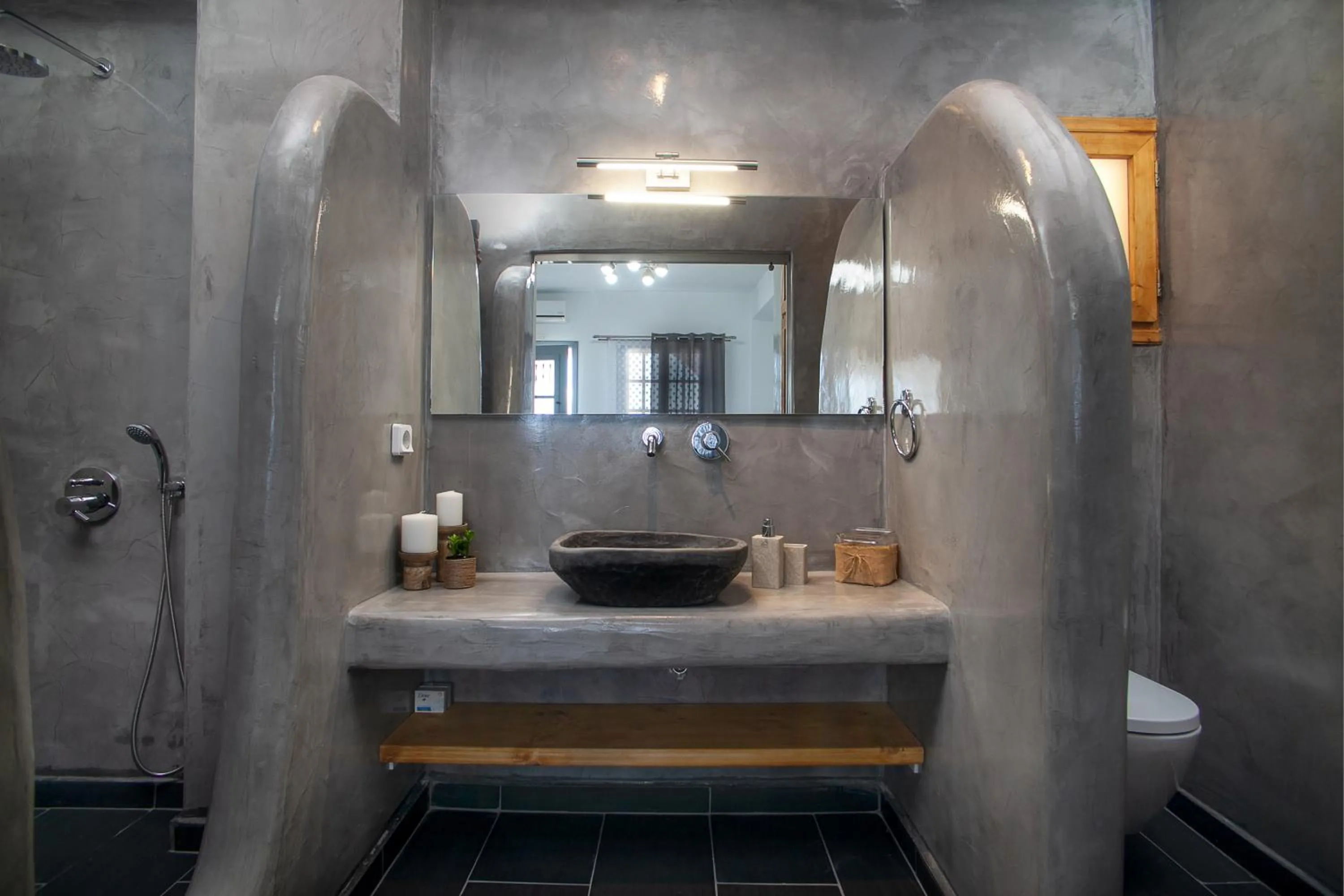 Shower in Beach Houses Santorini