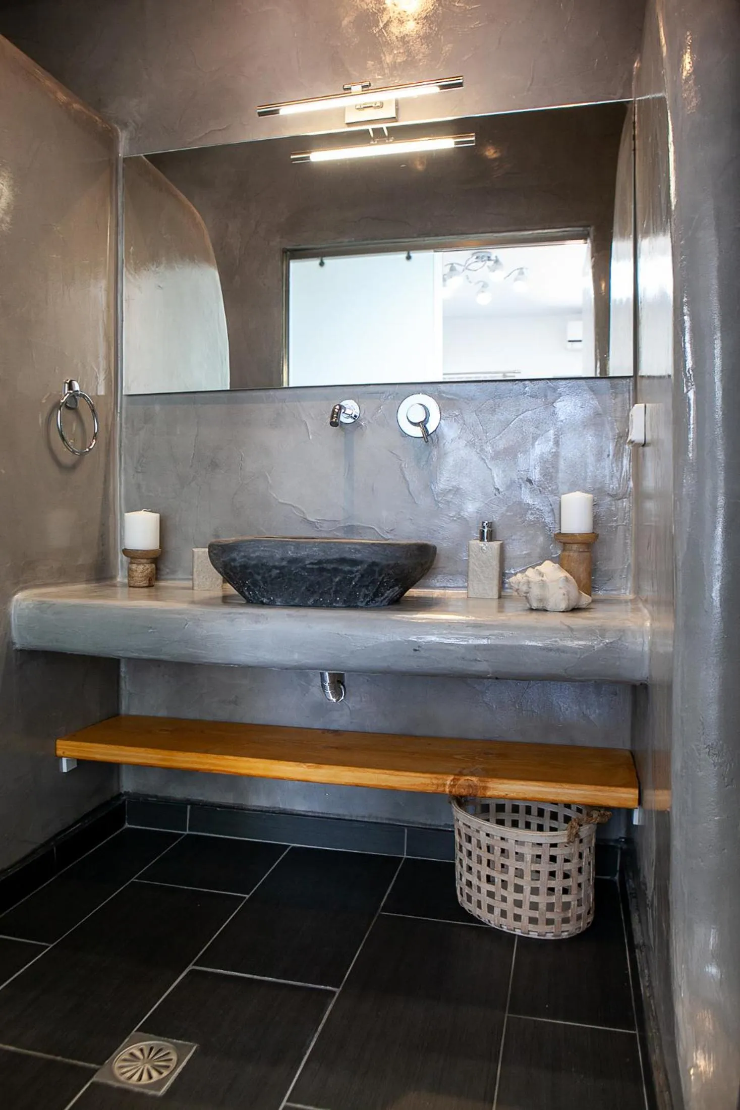 Bathroom in Beach Houses Santorini