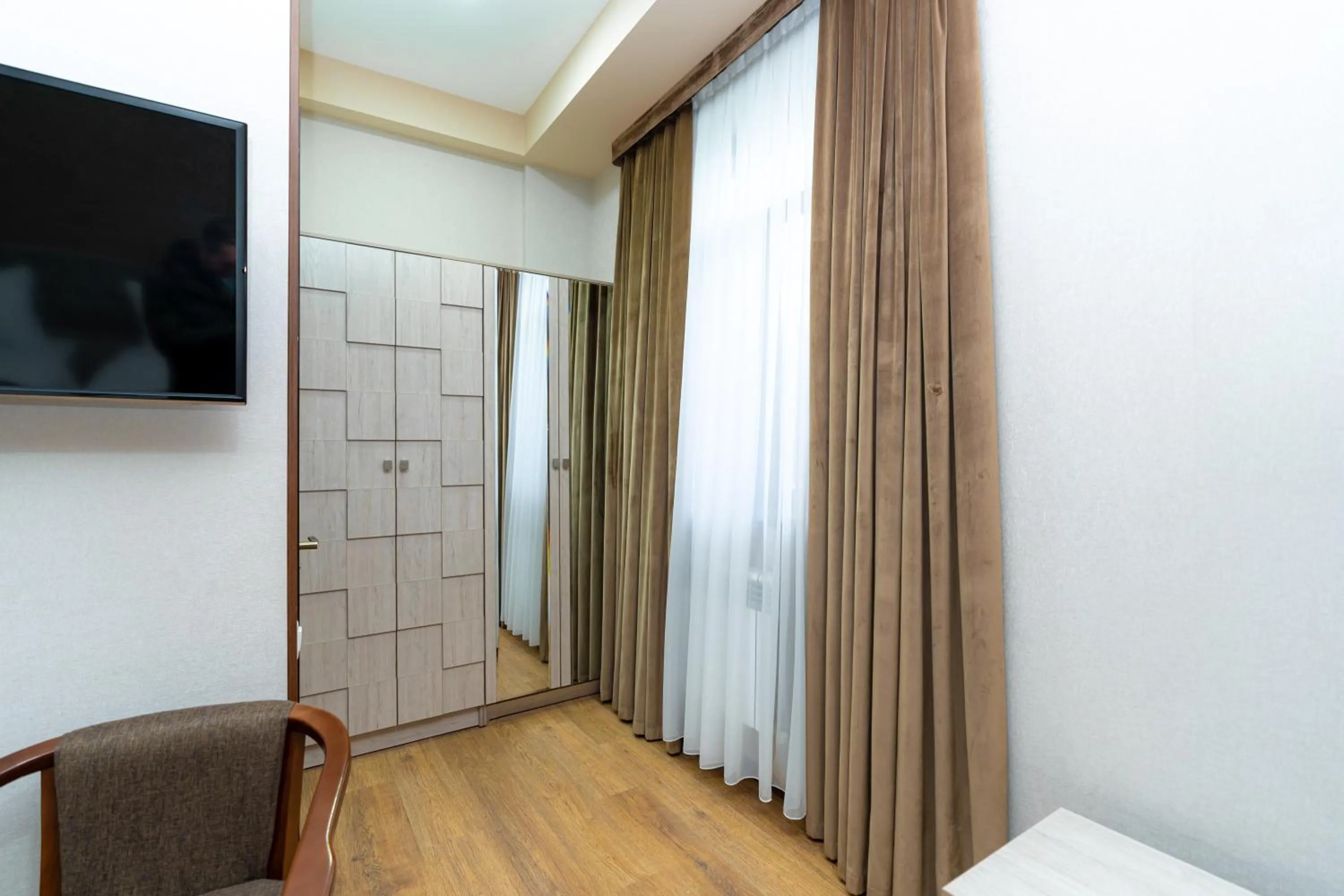 wardrobe in Diamond Hotel Tashkent
