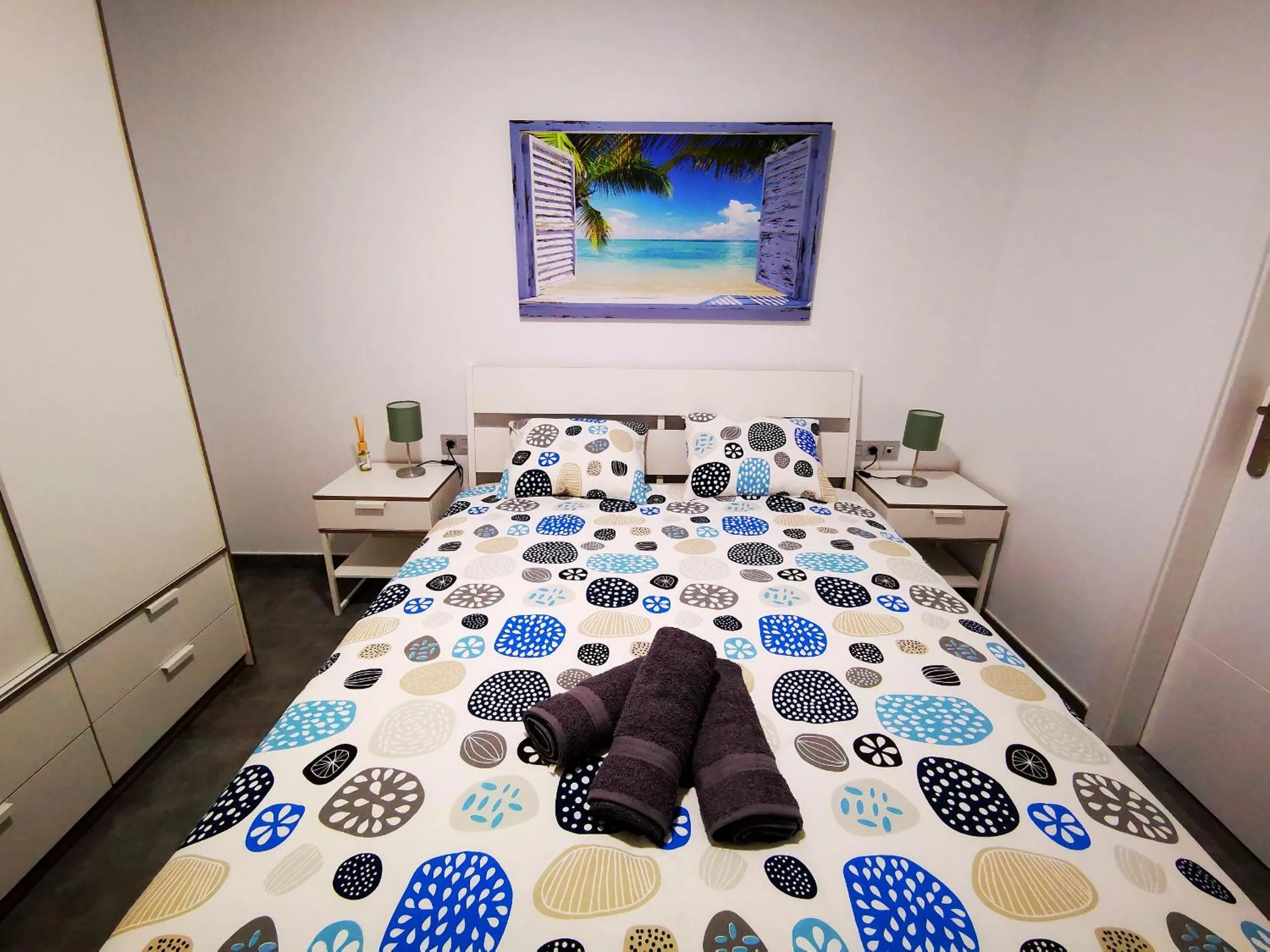 Photo of the whole room, Bed in Relax in costa Adeje