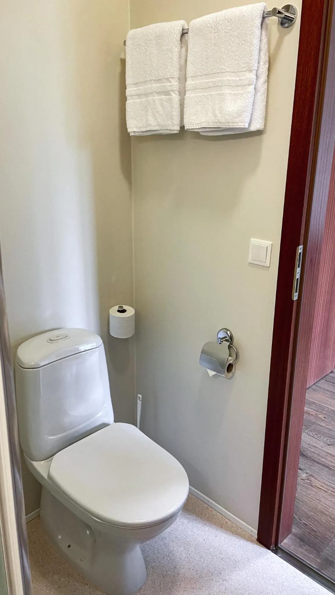 Toilet in Skipalaekur Guesthouse