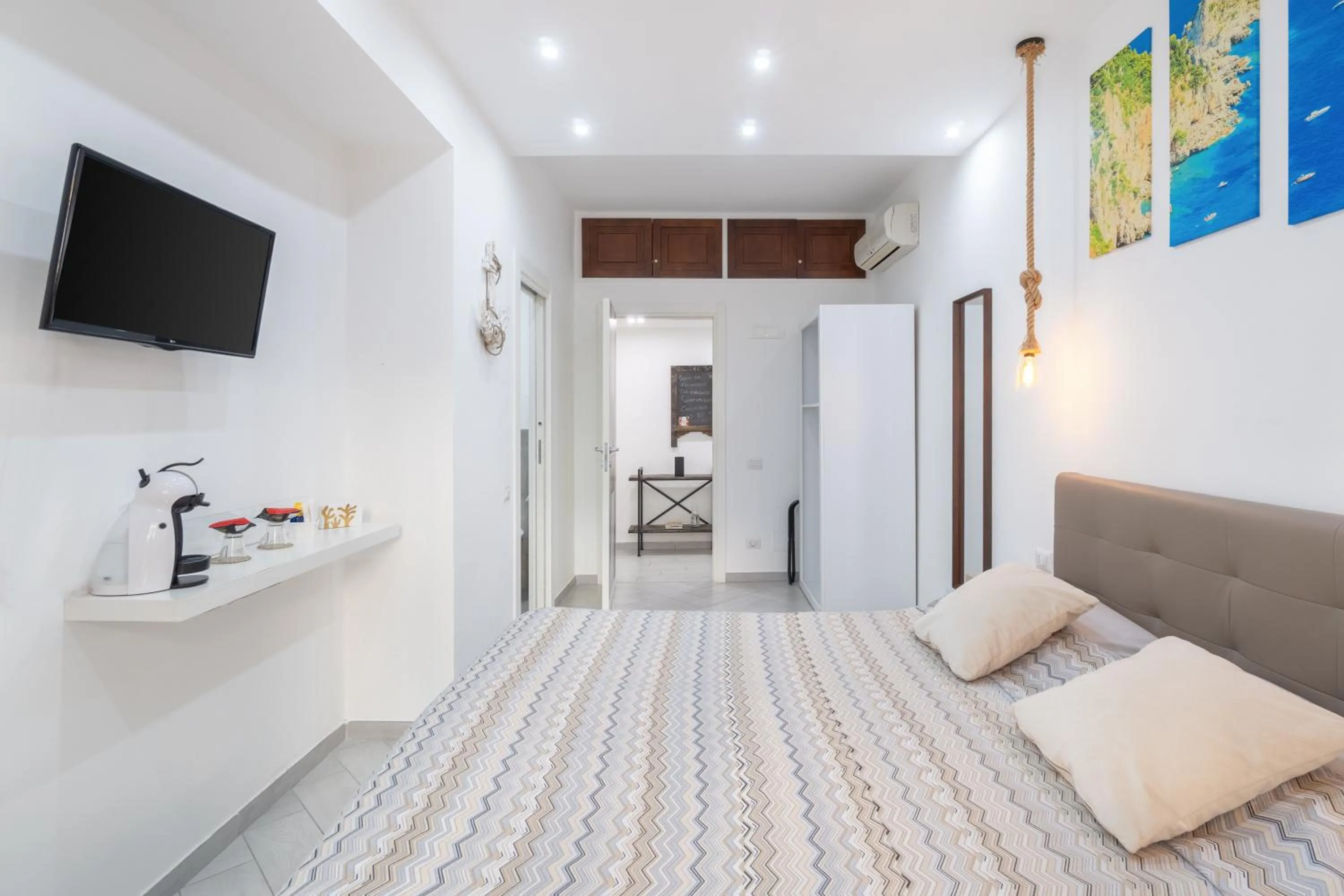 Bed in GaVi Sorrento