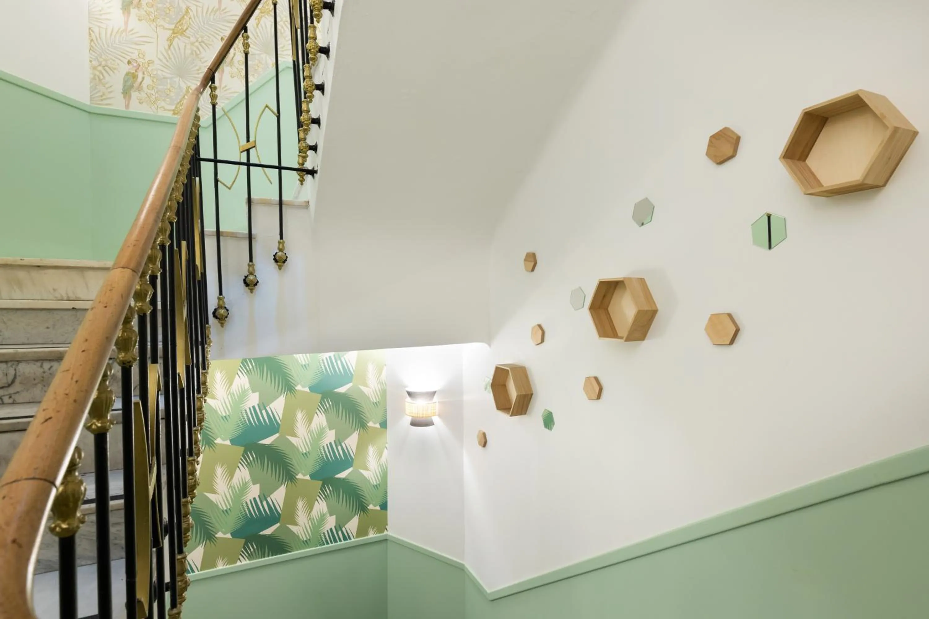 Decorative detail in Hotel Florence Nice