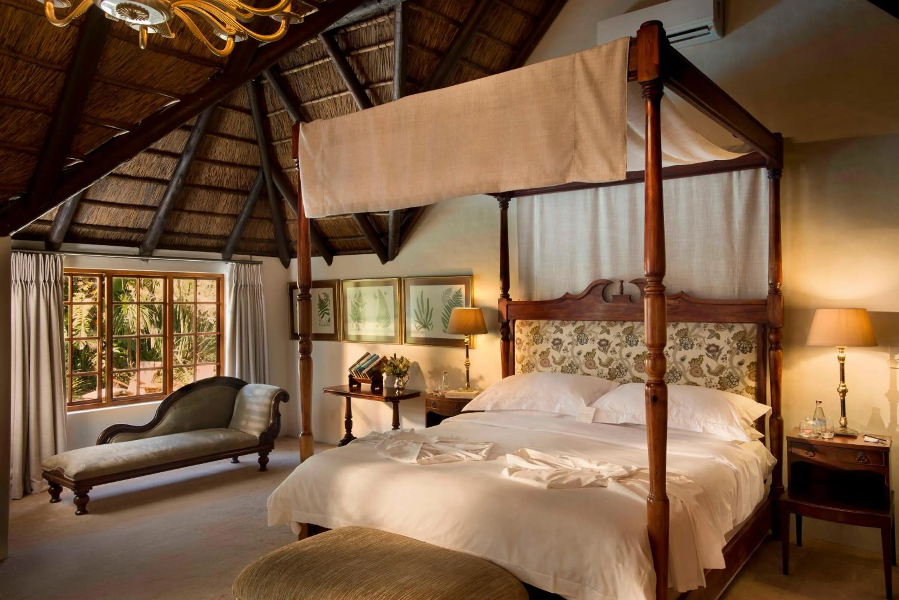 Bedroom, Bed in Hunter's Country House