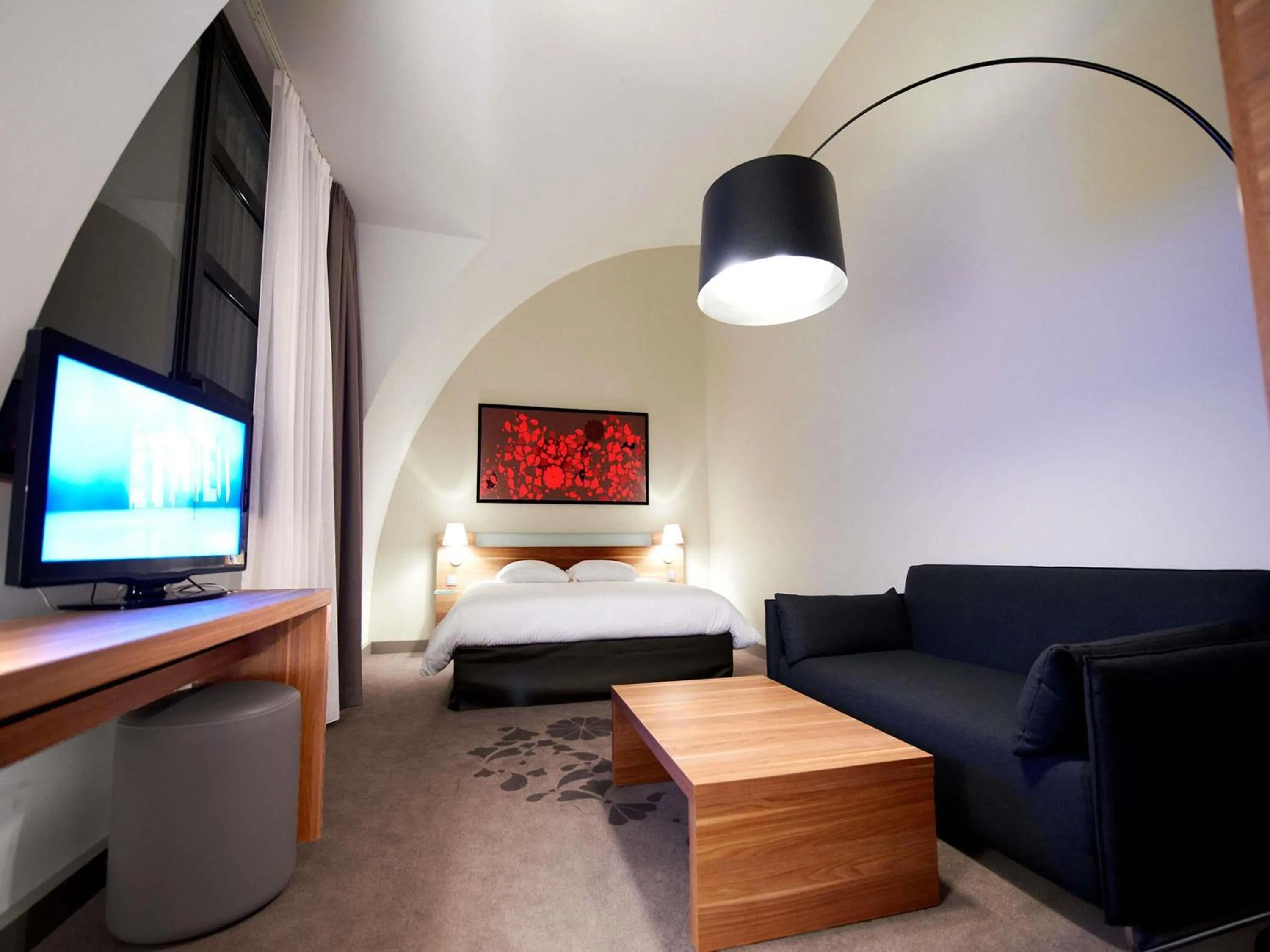 Bedroom, Bed in Mercure Cholet Centre