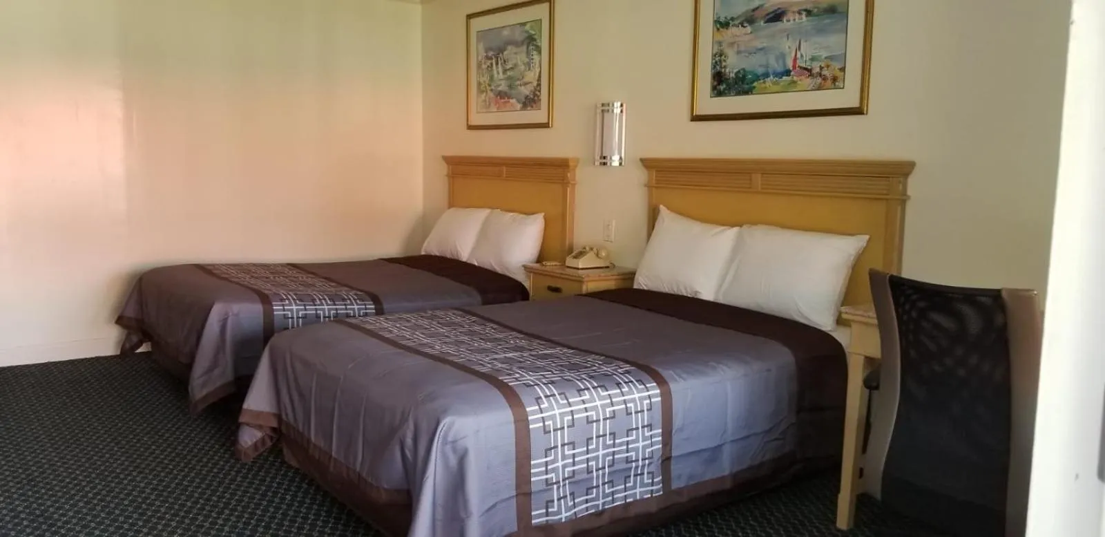 Bed in Budget Lodge