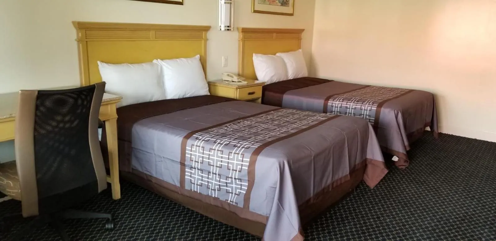 Bed in Budget Lodge