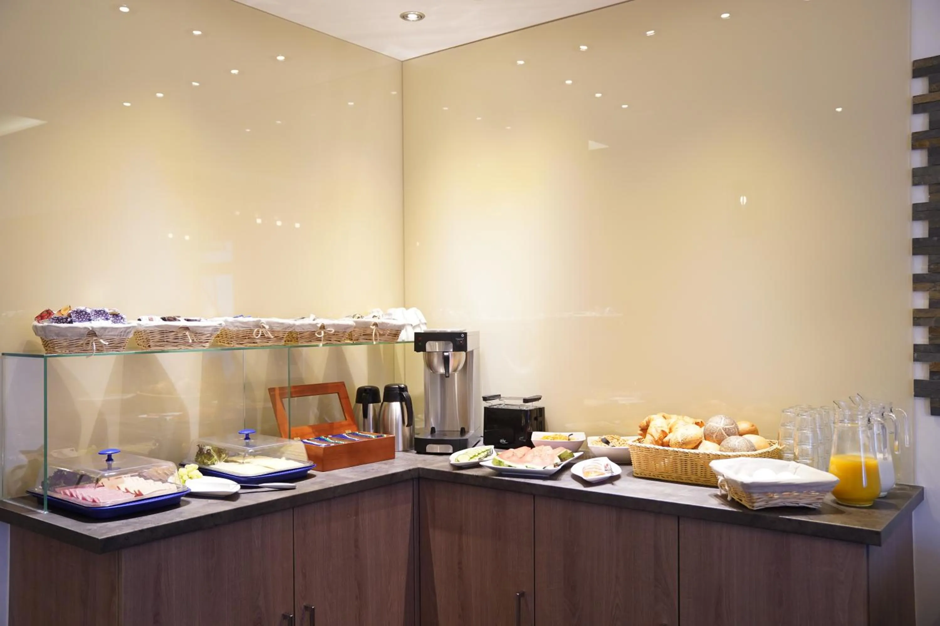 Breakfast in Hotel Dias