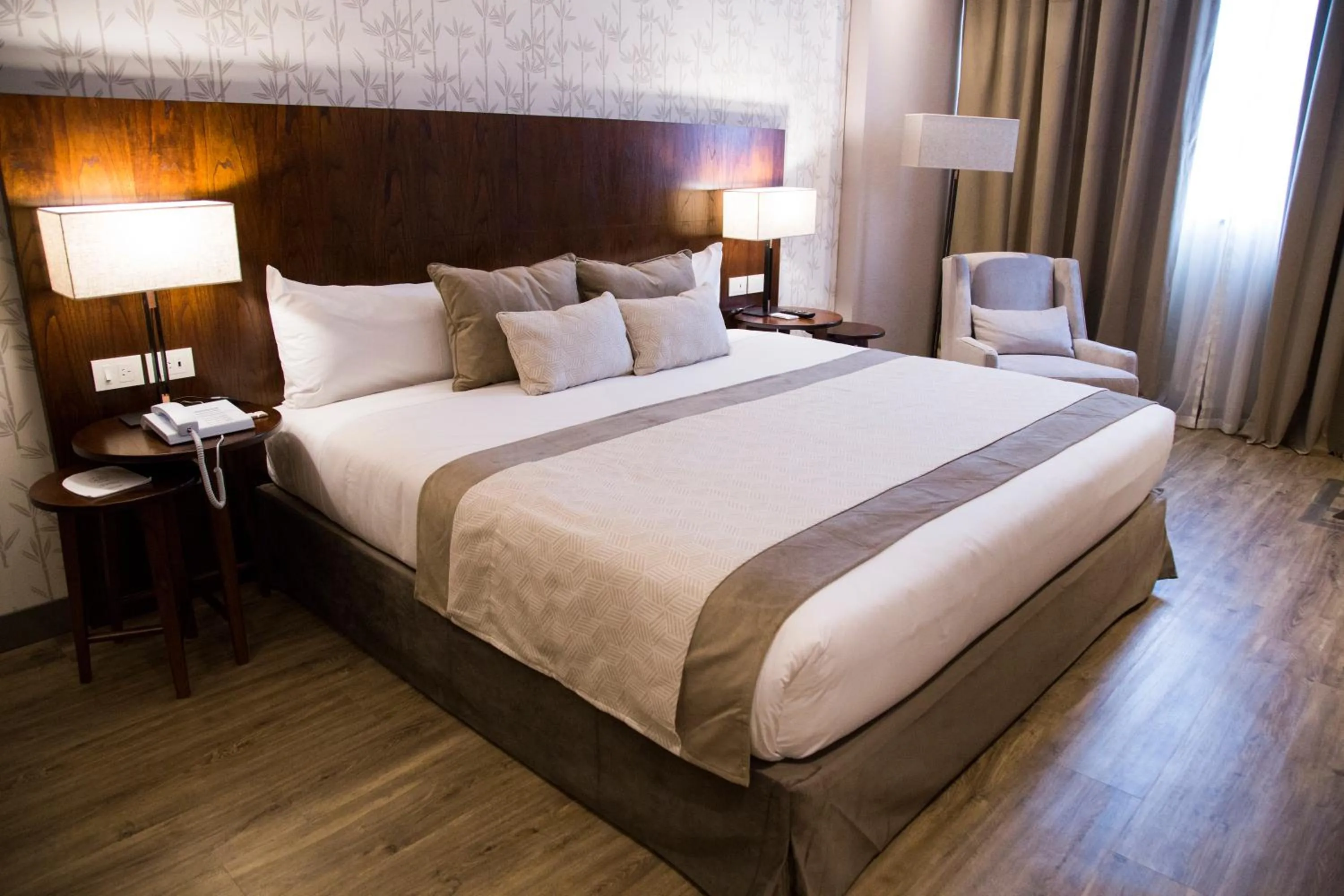 Photo of the whole room, Bed in Hotel Land Plaza La Plata