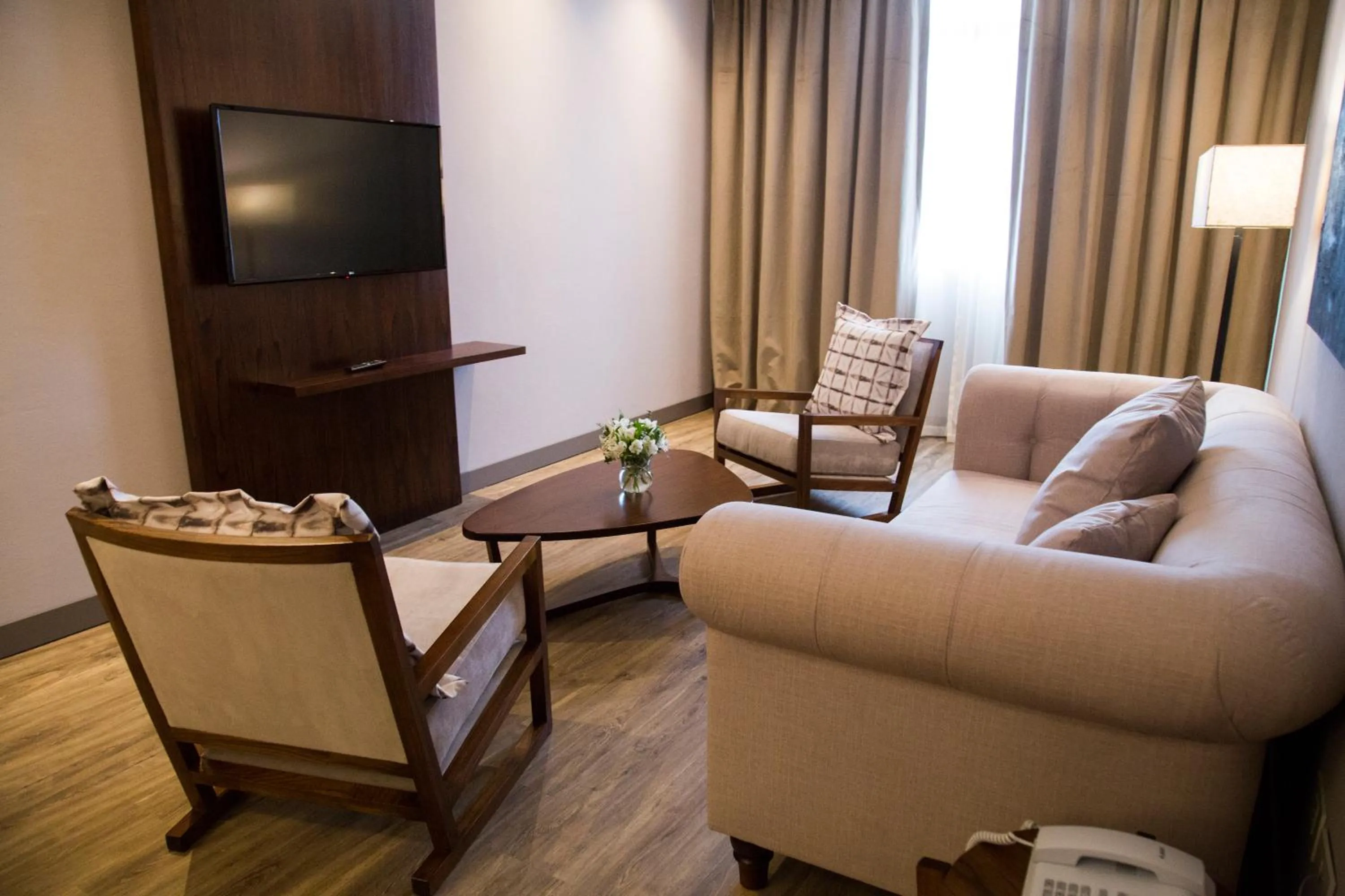 Photo of the whole room in Hotel Land Plaza La Plata