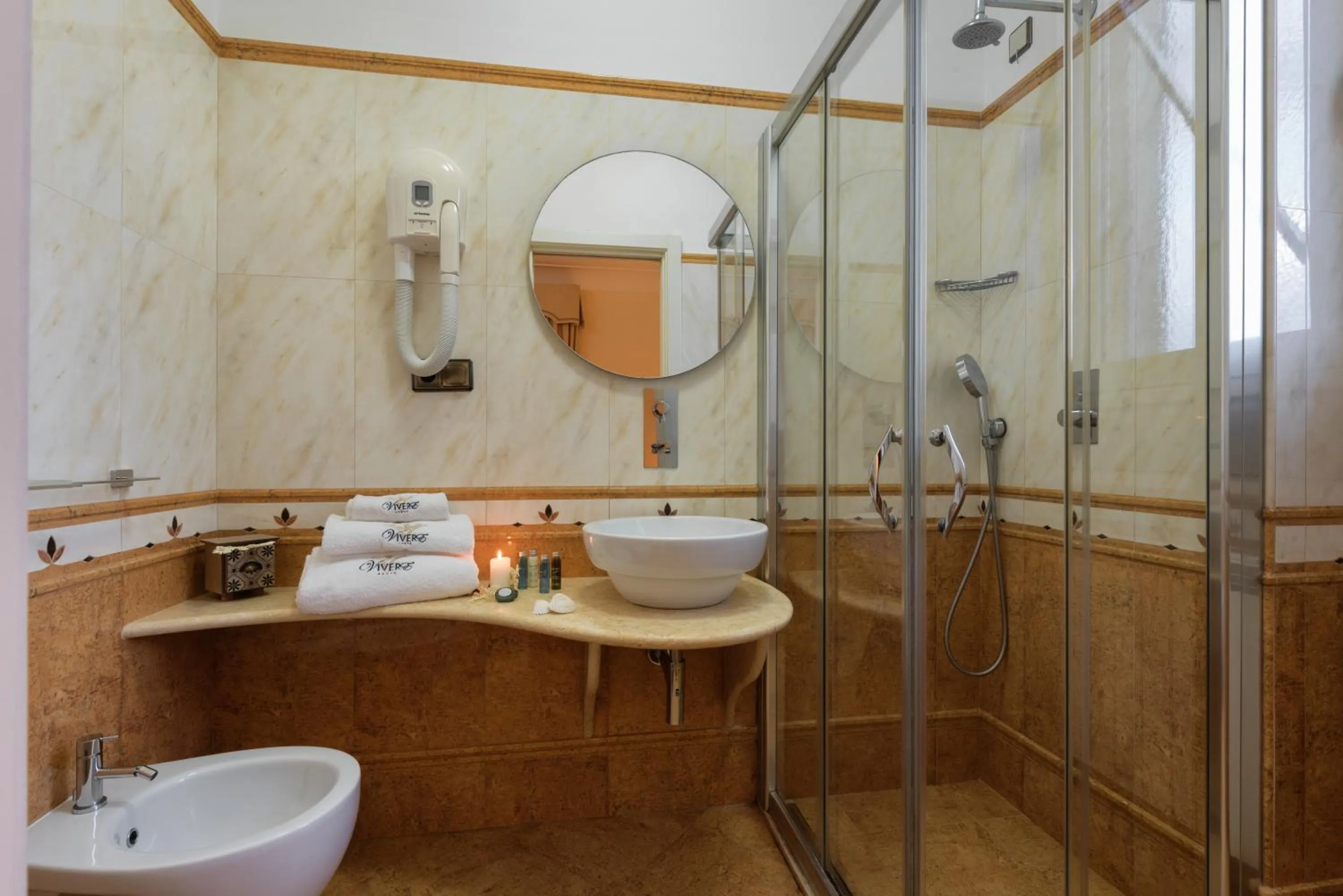 Shower, Bathroom in ViverE' Resort