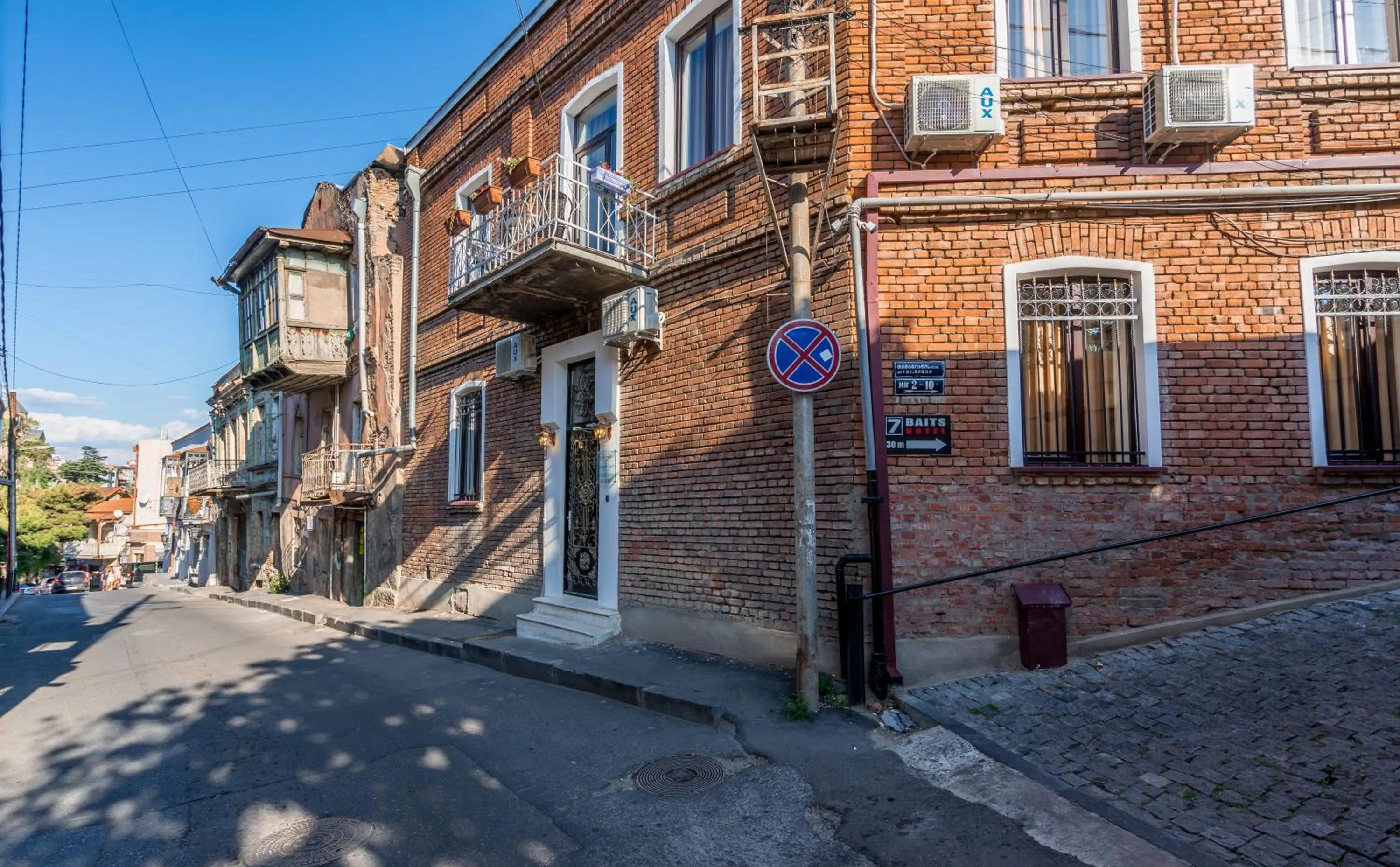 Property building in Golden Light Hotel