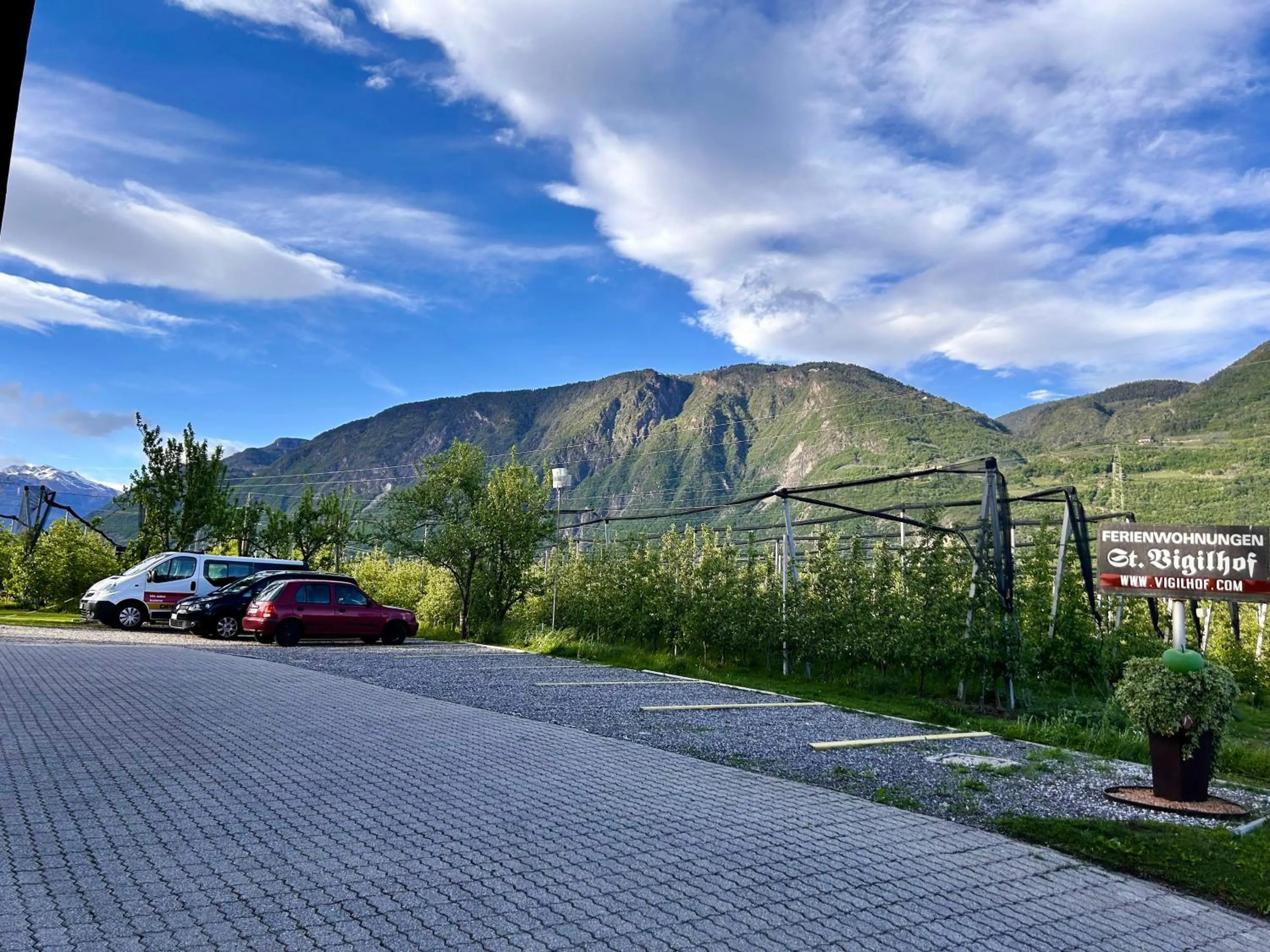 Parking in St. Vigilhof