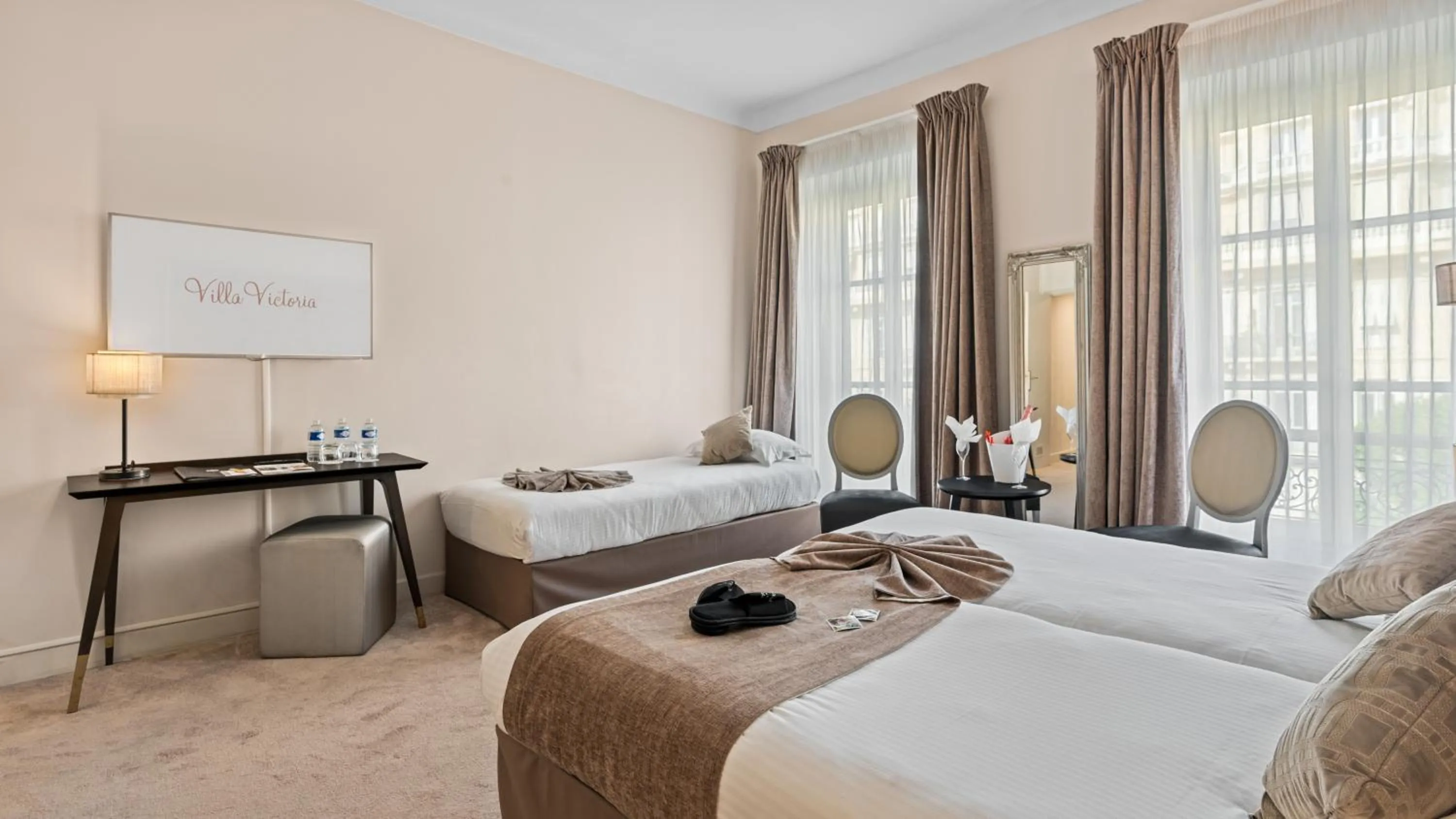 Bedroom, Bed in Hotel Villa Victoria