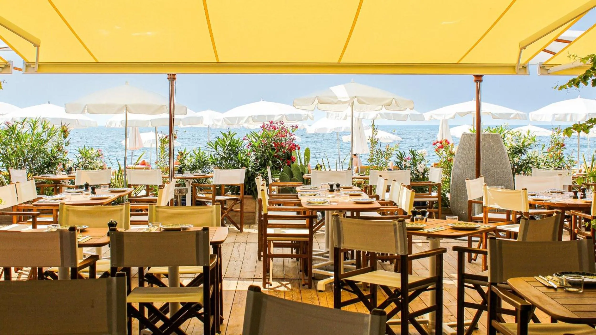 Day in Hotel Villa Victoria