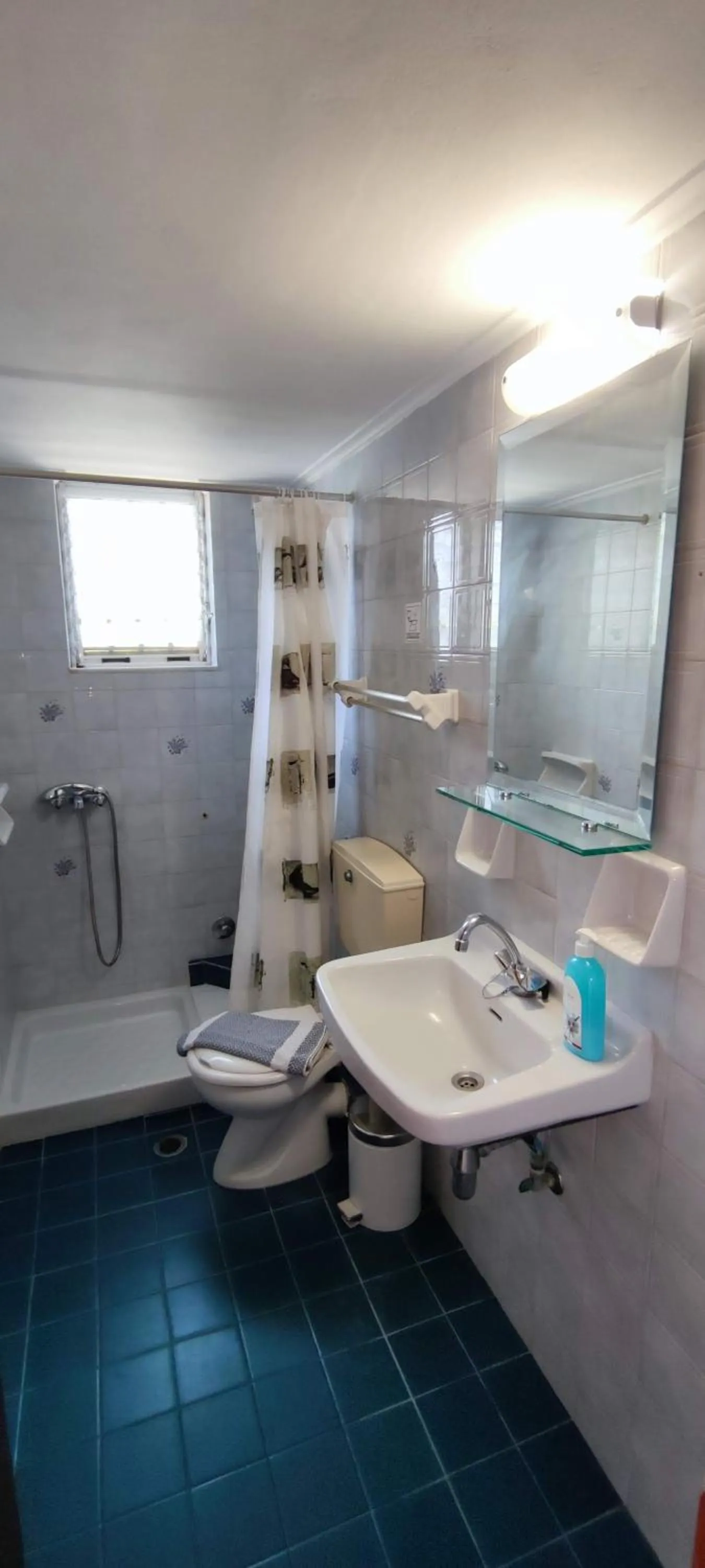 Shower in Anna Studio and Apartments