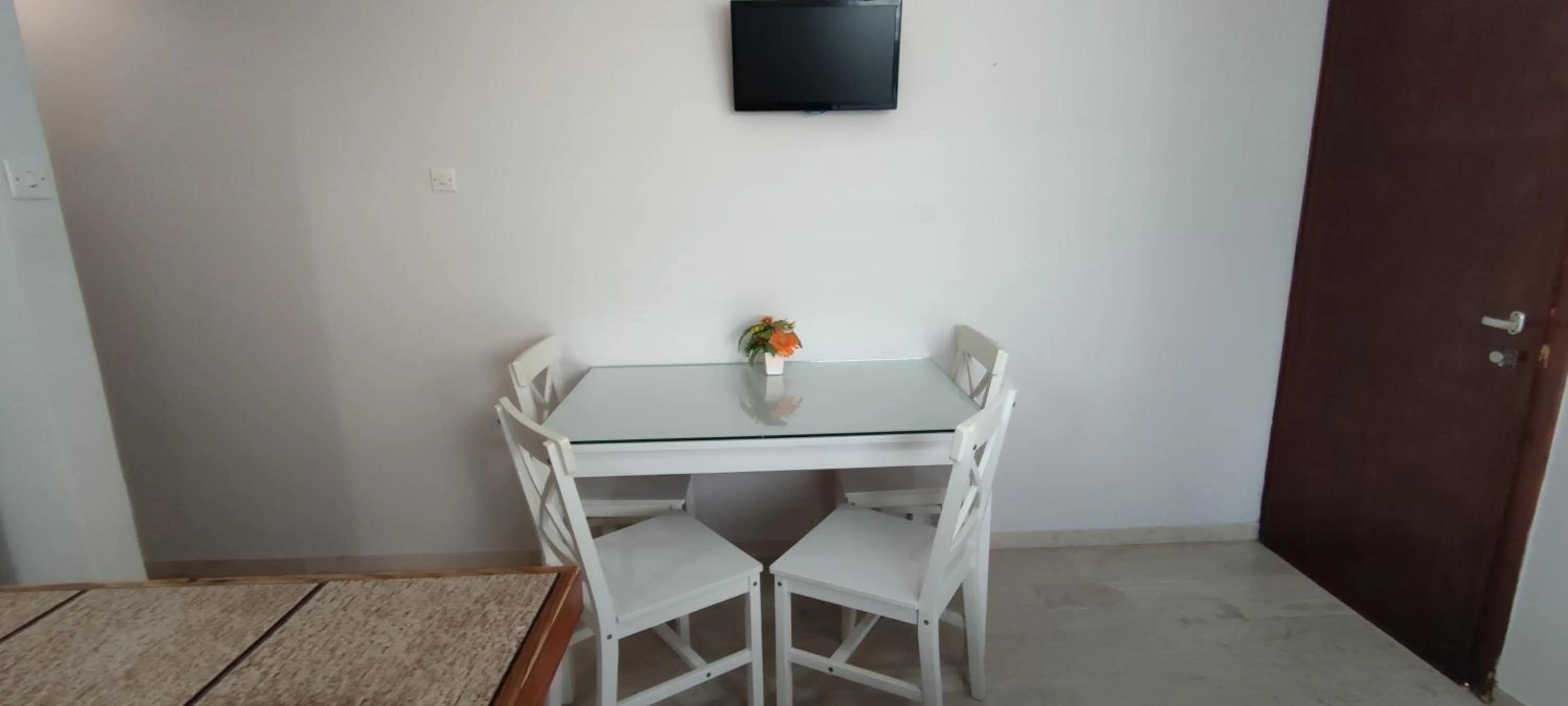 Dining area in Anna Studio and Apartments