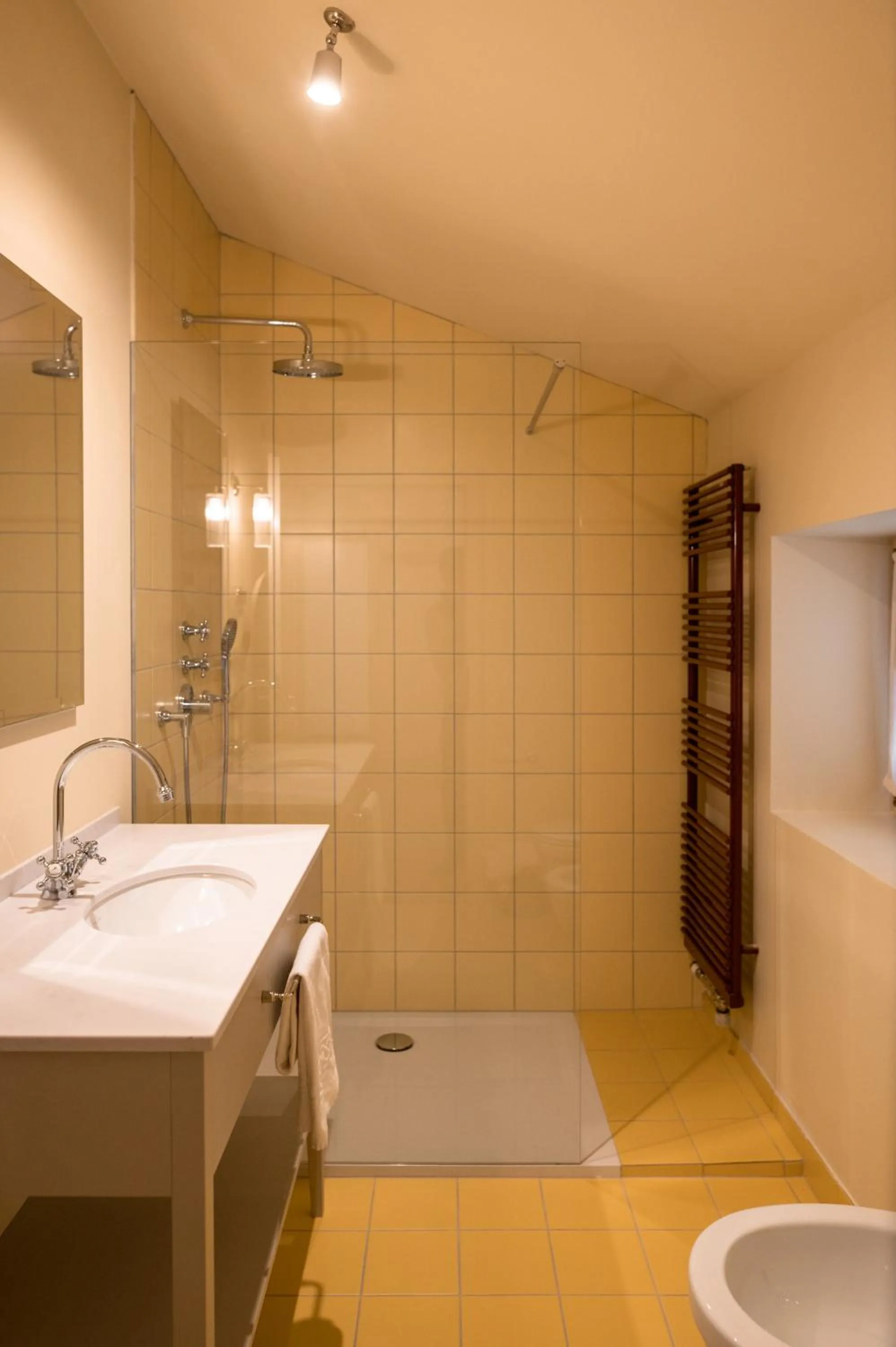 Bathroom in Leuchtenburg am See