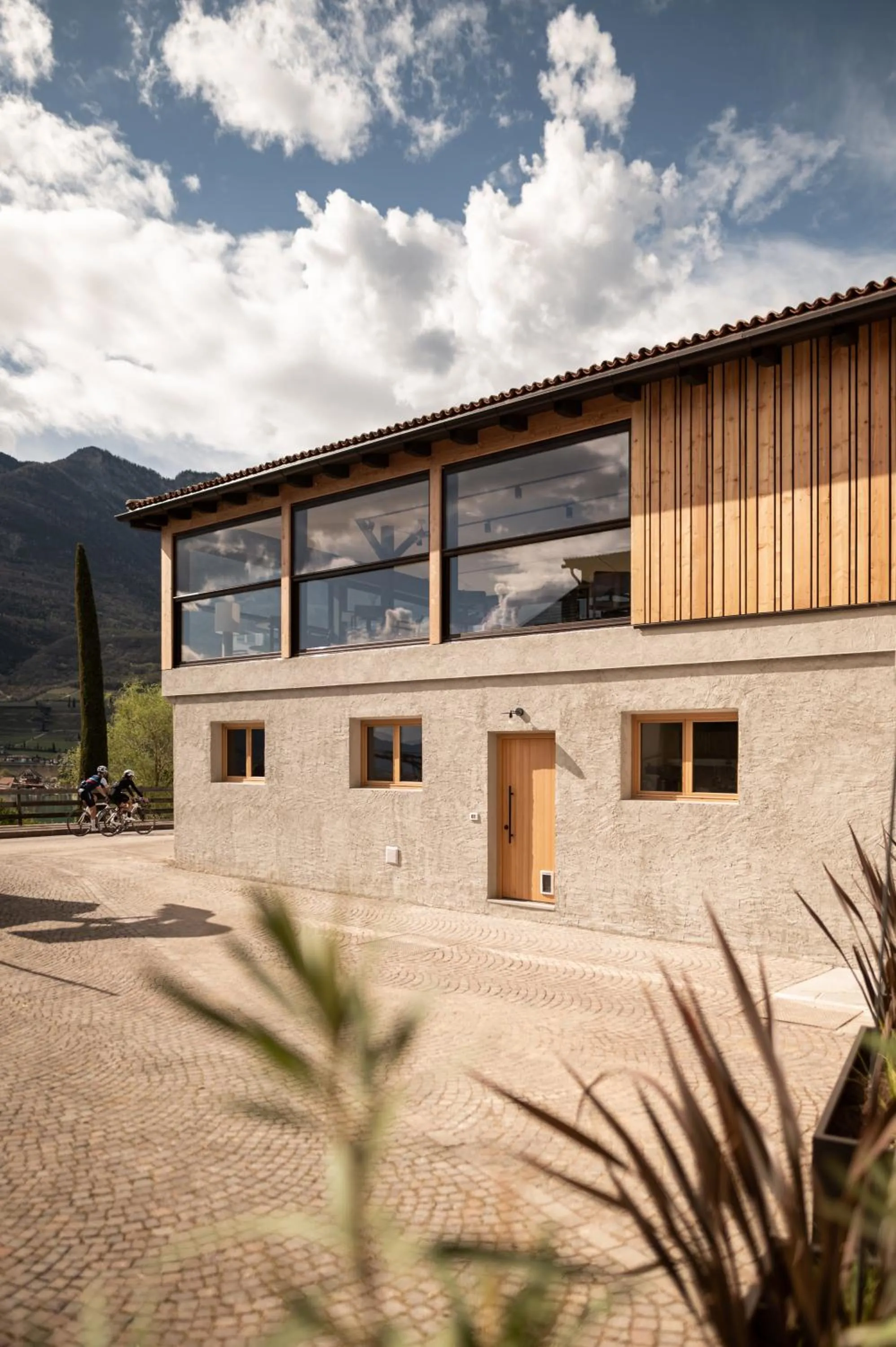 Property building in Leuchtenburg am See