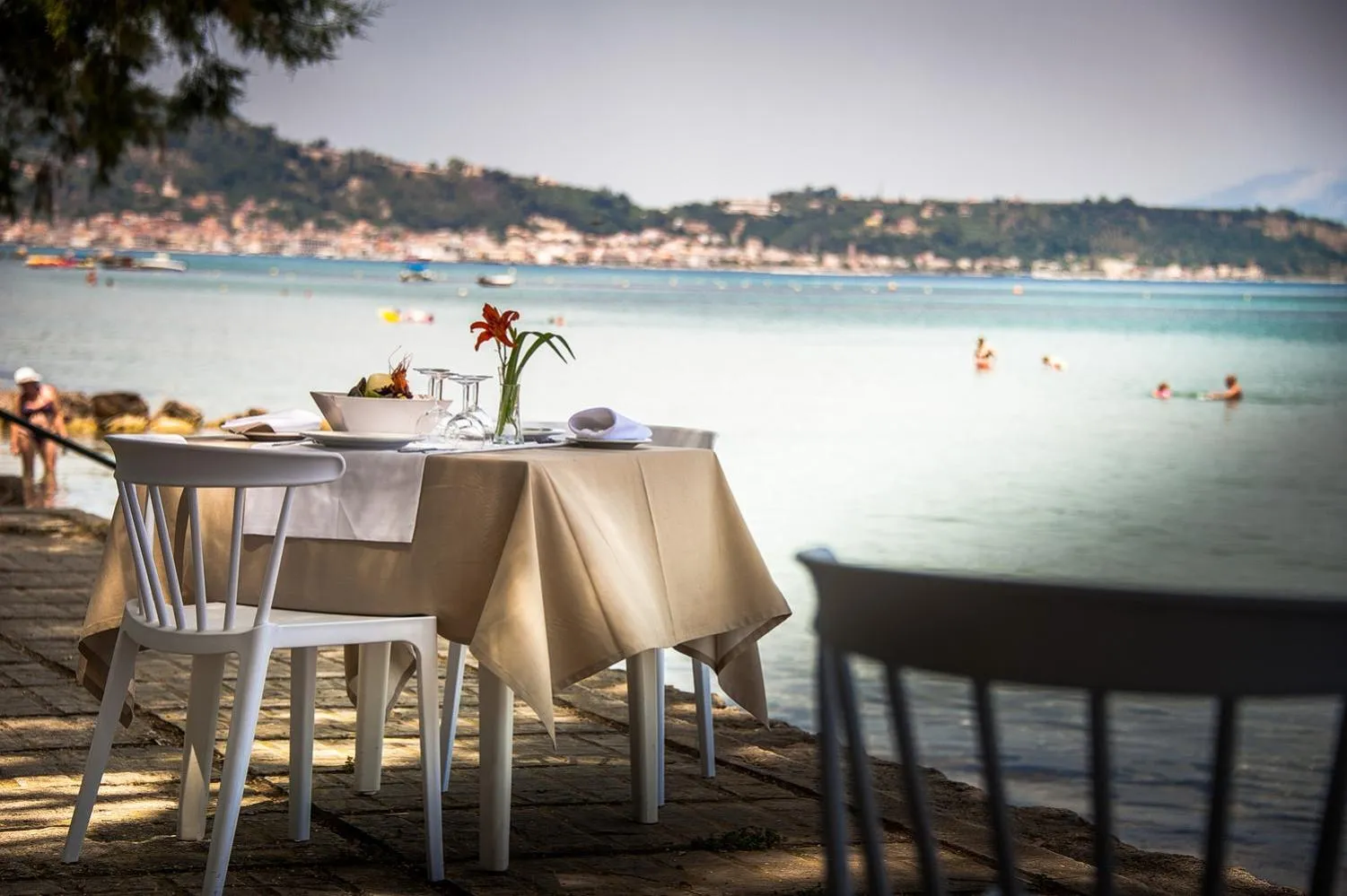 Food in Mimoza Beach