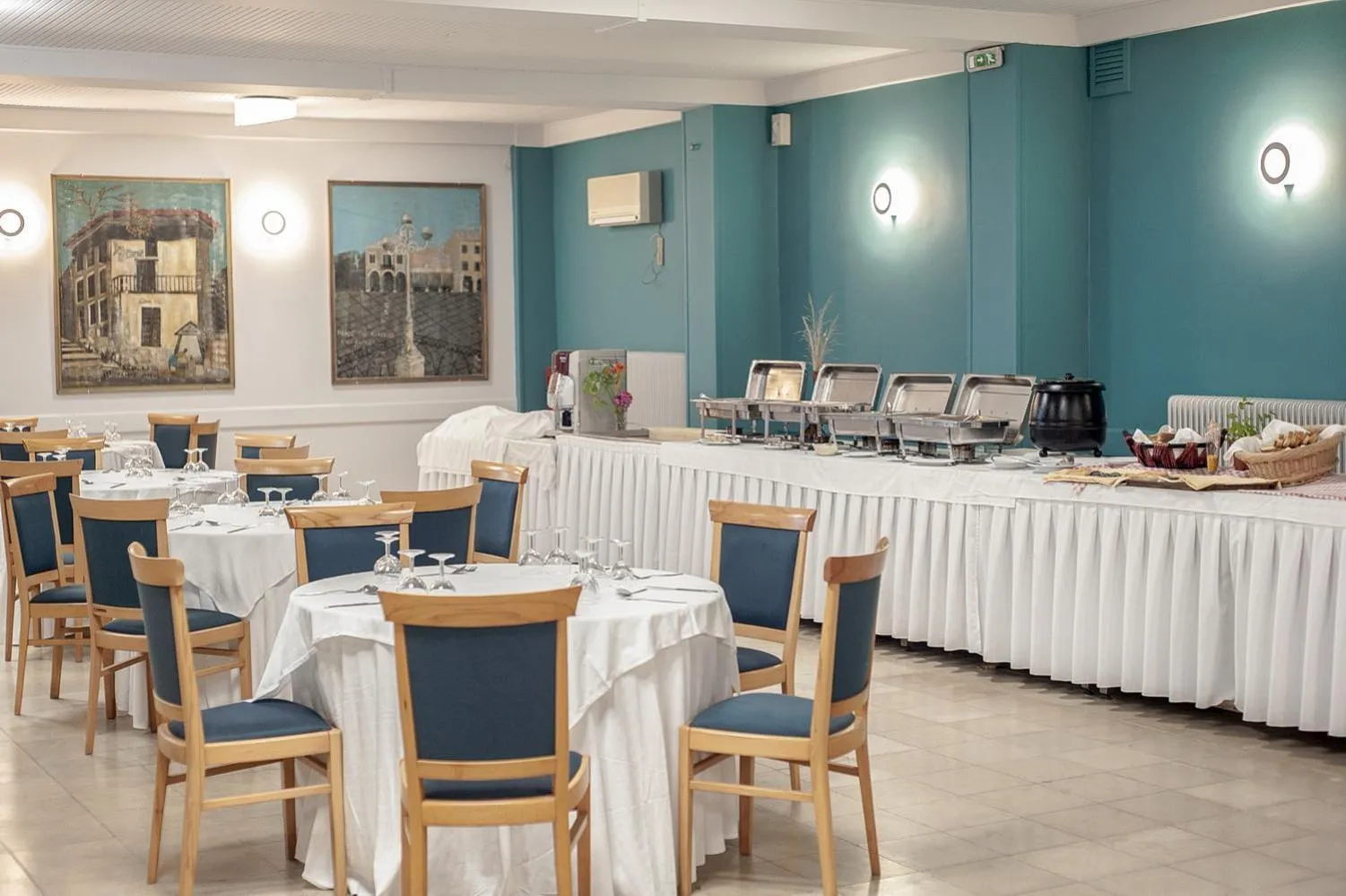 Restaurant/places to eat in Mimoza Beach