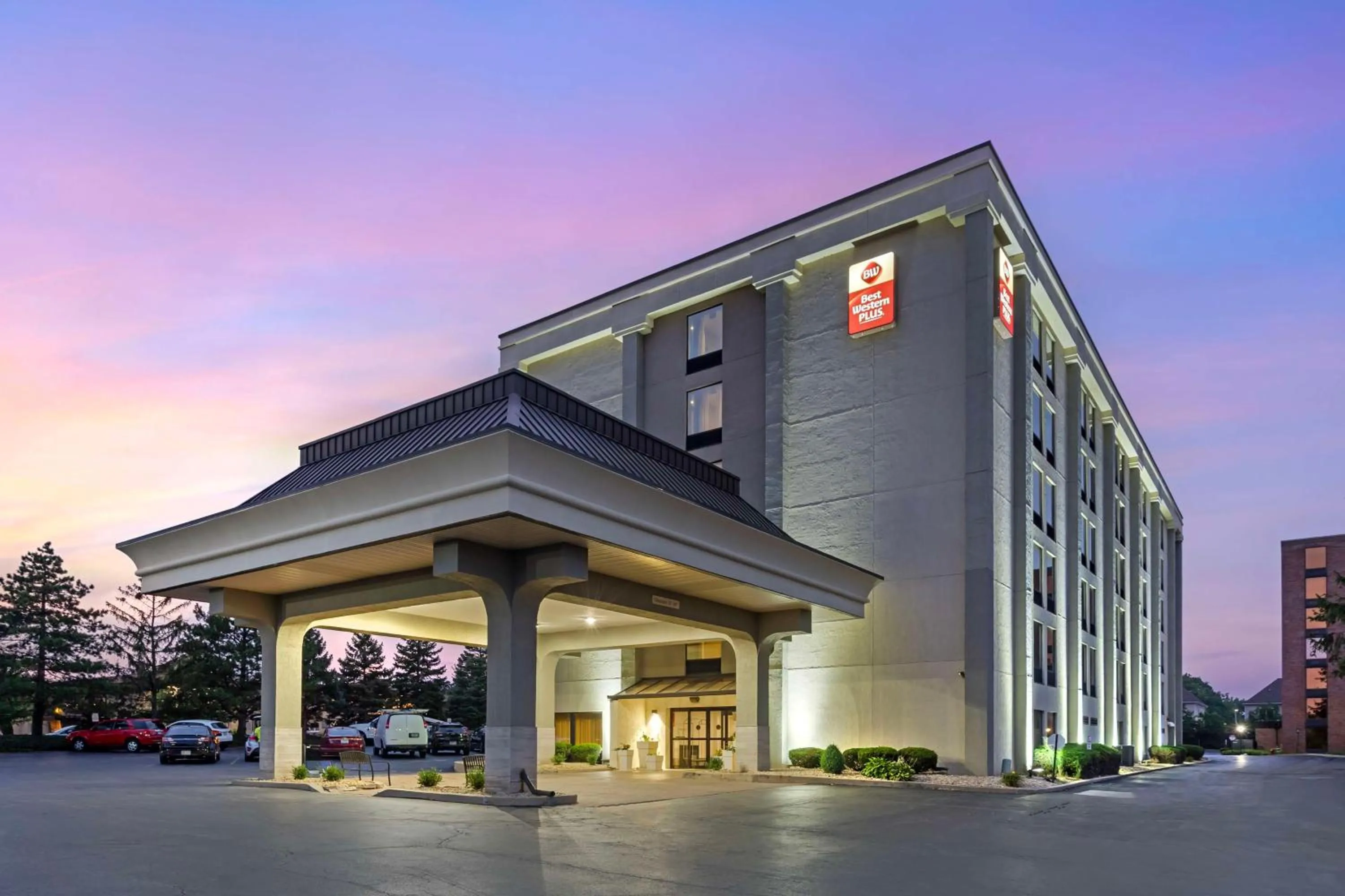 Property building in Best Western Plus Chicagoland - Countryside