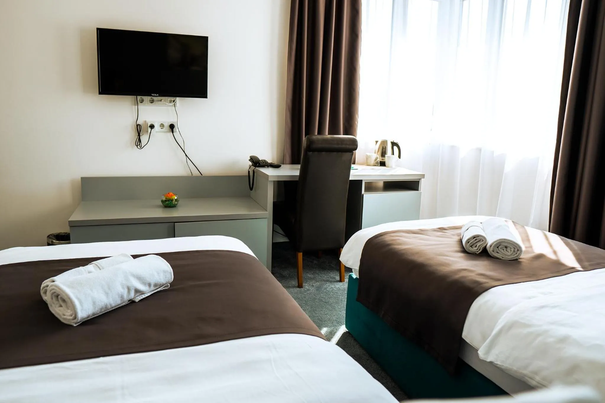 Budget Twin Room in Hotel Vezir Palace