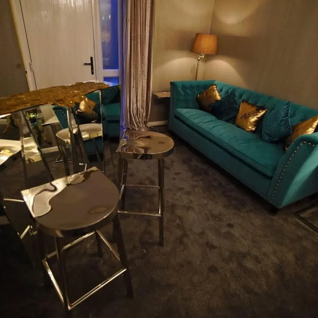 Queen Suite with Spa Bath in Who'd A Thought It Queen Suite with Spa Bath in Who'd A Thought It