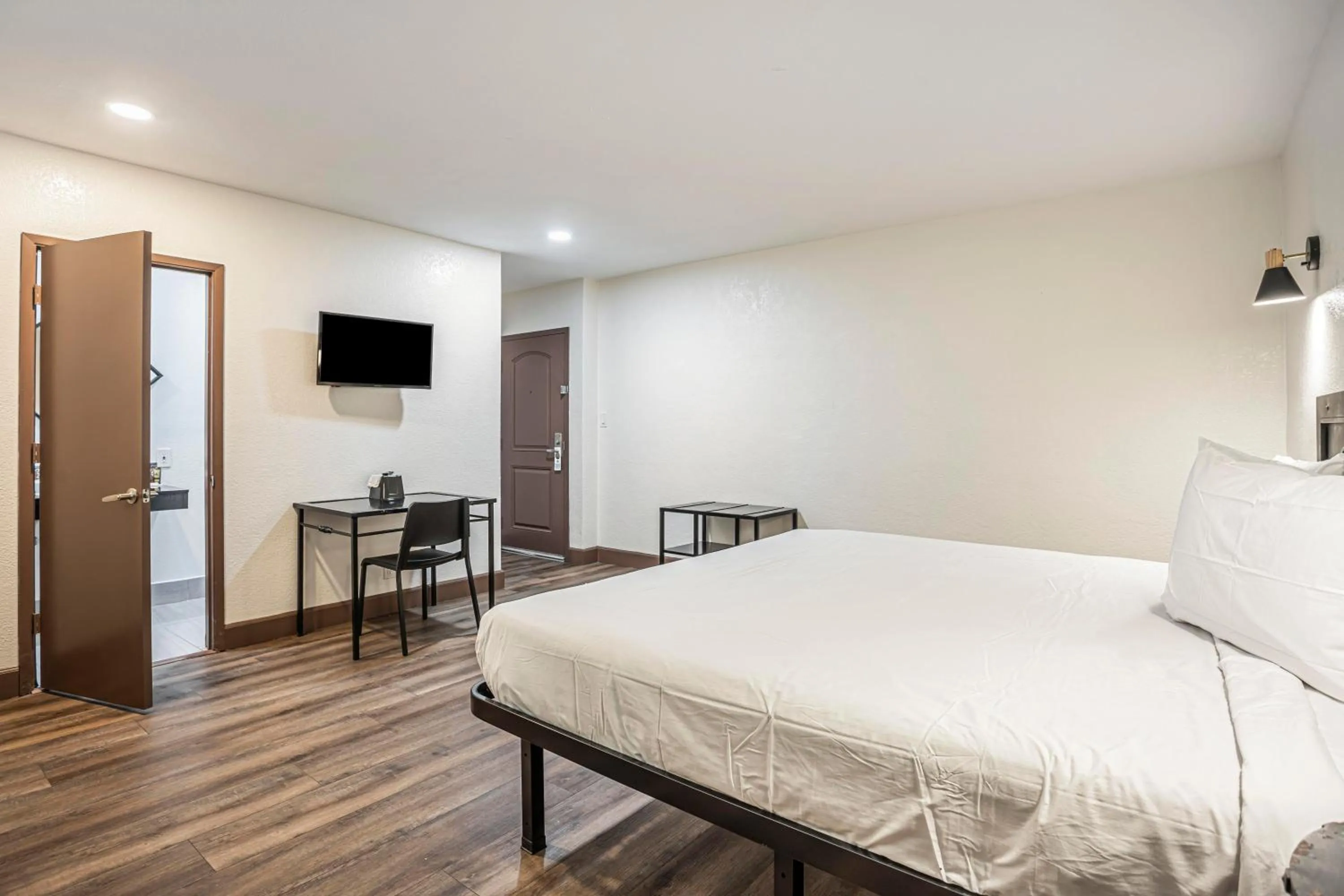 Bed in The Greens Hotel on Stockton