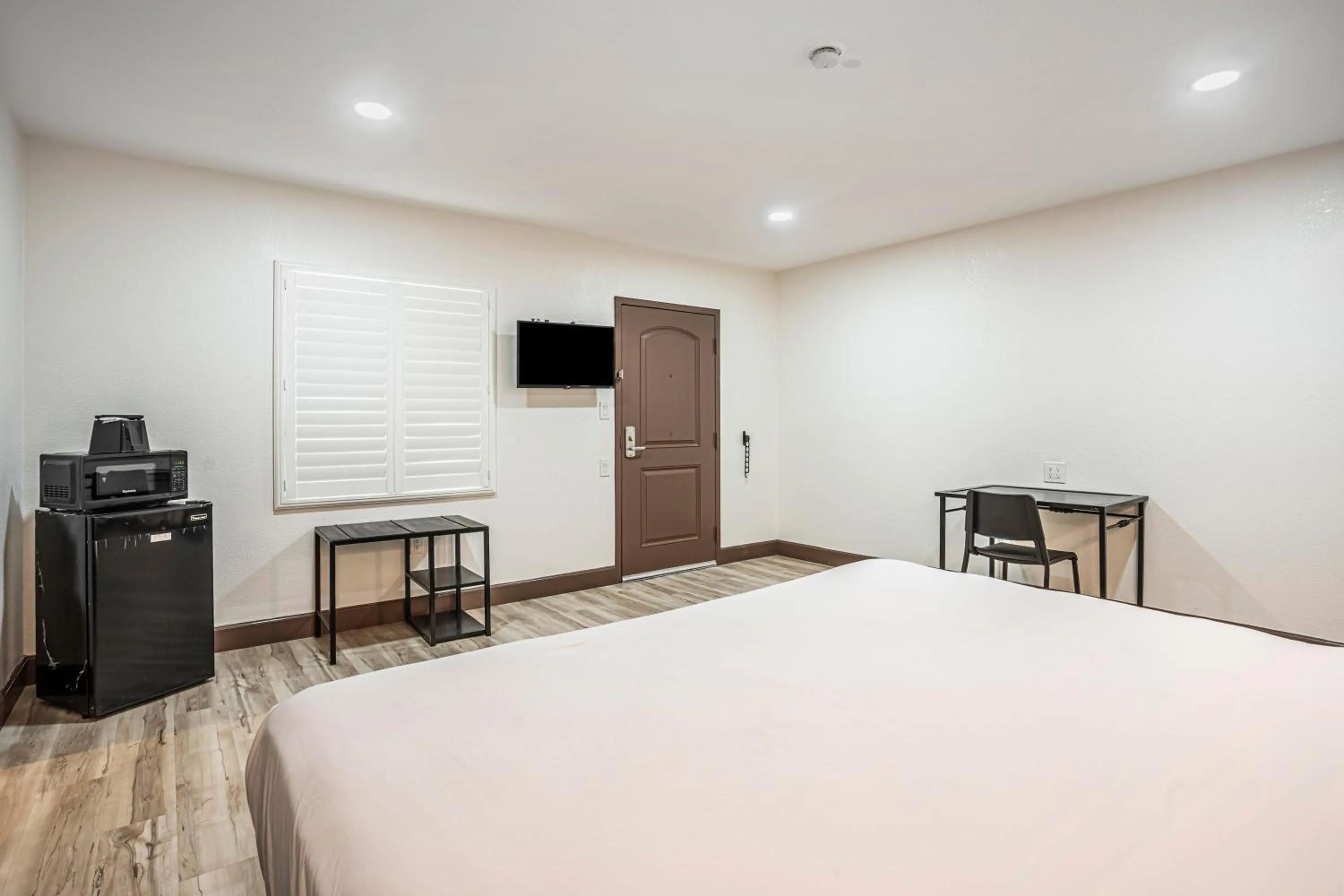 Bed in The Greens Hotel on Stockton